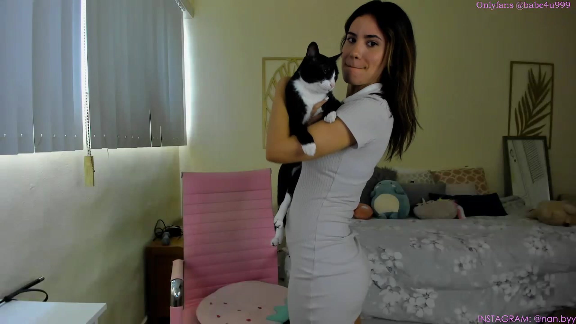 Gallery image thumbnail from NancyyB's myfreecams stream on, 08/24/2023, 23:03 image 8 of 20