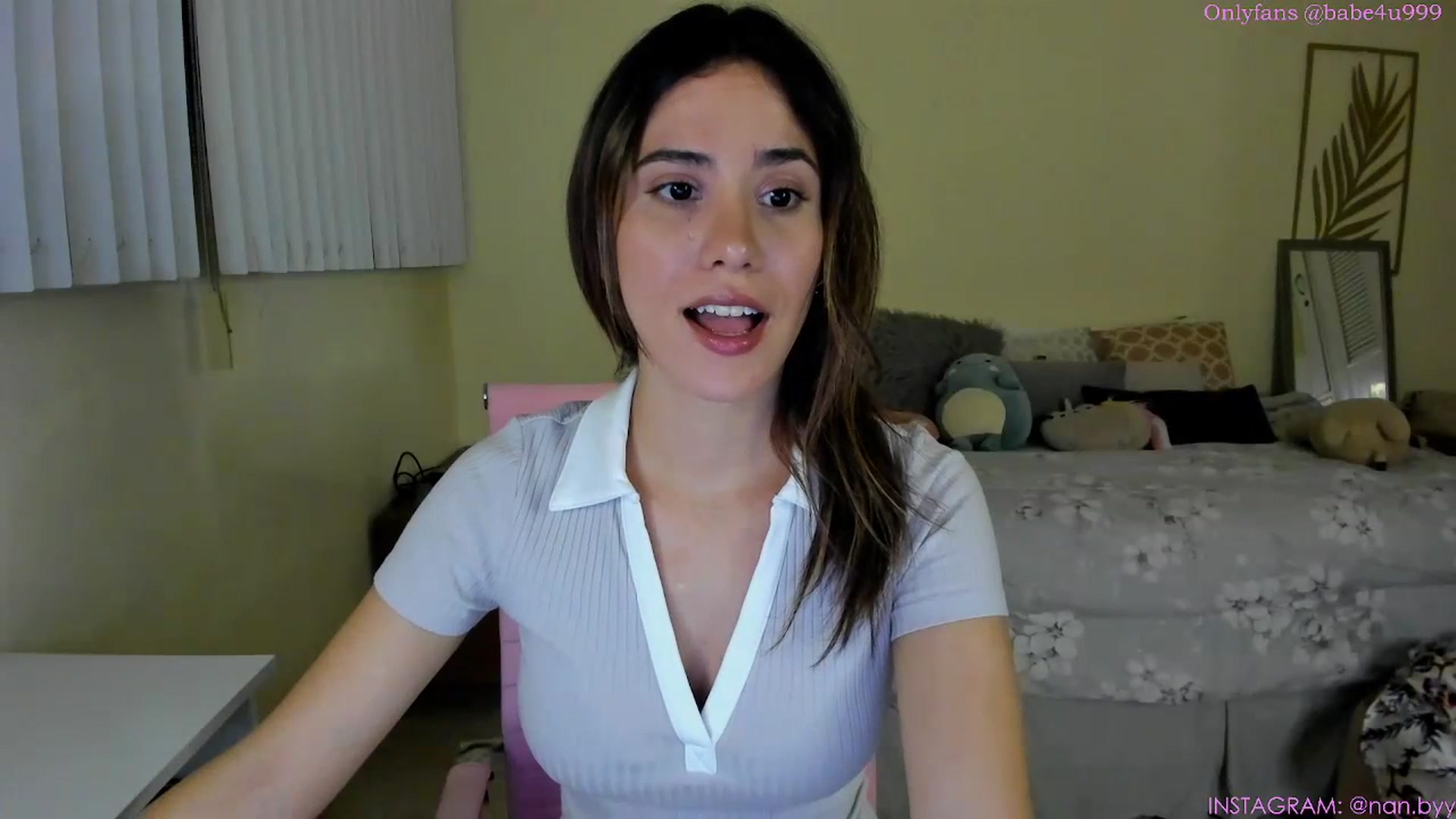 Gallery image thumbnail from NancyyB's myfreecams stream on, 08/25/2023, 24:52 image 17 of 20