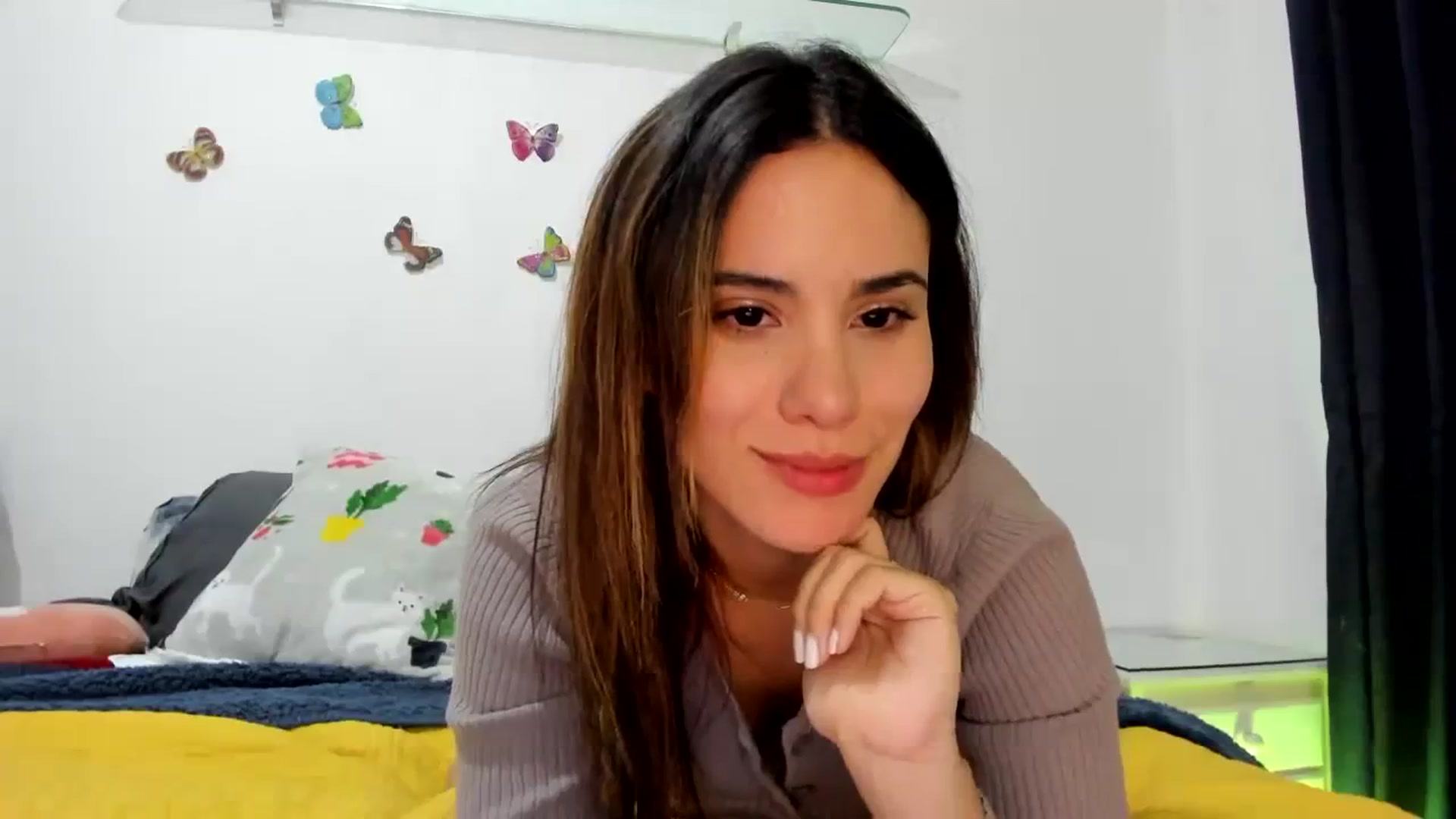 Gallery image thumbnail from NancyyB's myfreecams stream on, 08/29/2023, 02:35 image 9 of 20