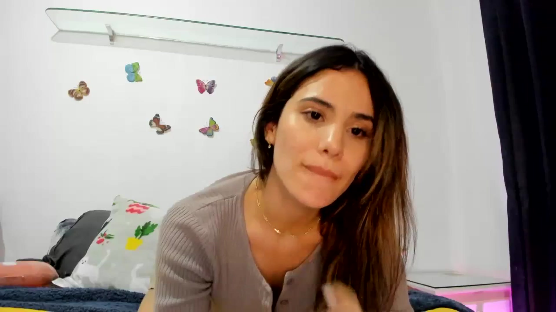 Gallery image thumbnail from NancyyB's myfreecams stream on, 08/29/2023, 02:35 image 14 of 20