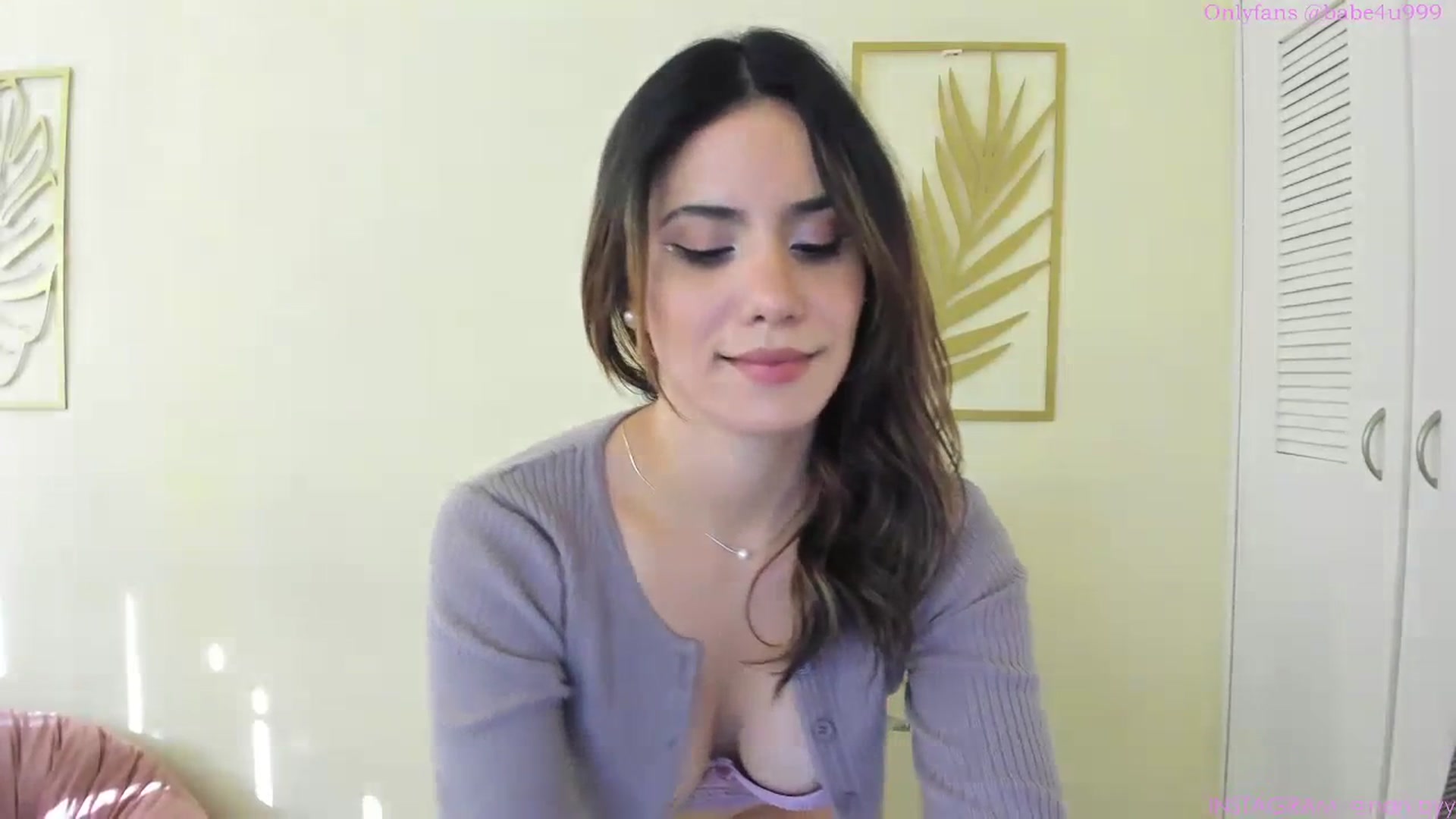 Gallery image thumbnail from NancyyB's myfreecams stream on, 09/15/2023, 22:48 image 2 of 20