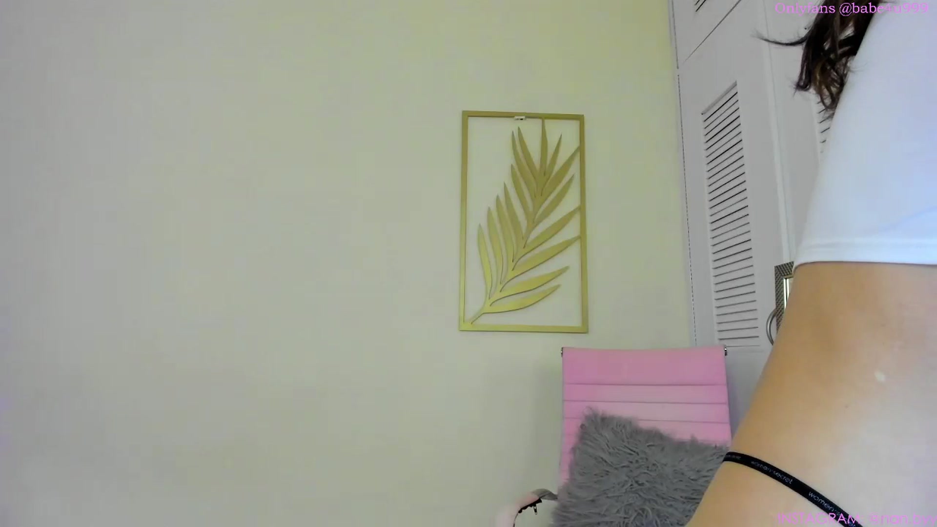 Gallery image thumbnail from NancyyB's myfreecams stream on, 09/19/2023, 22:55 image 6 of 20