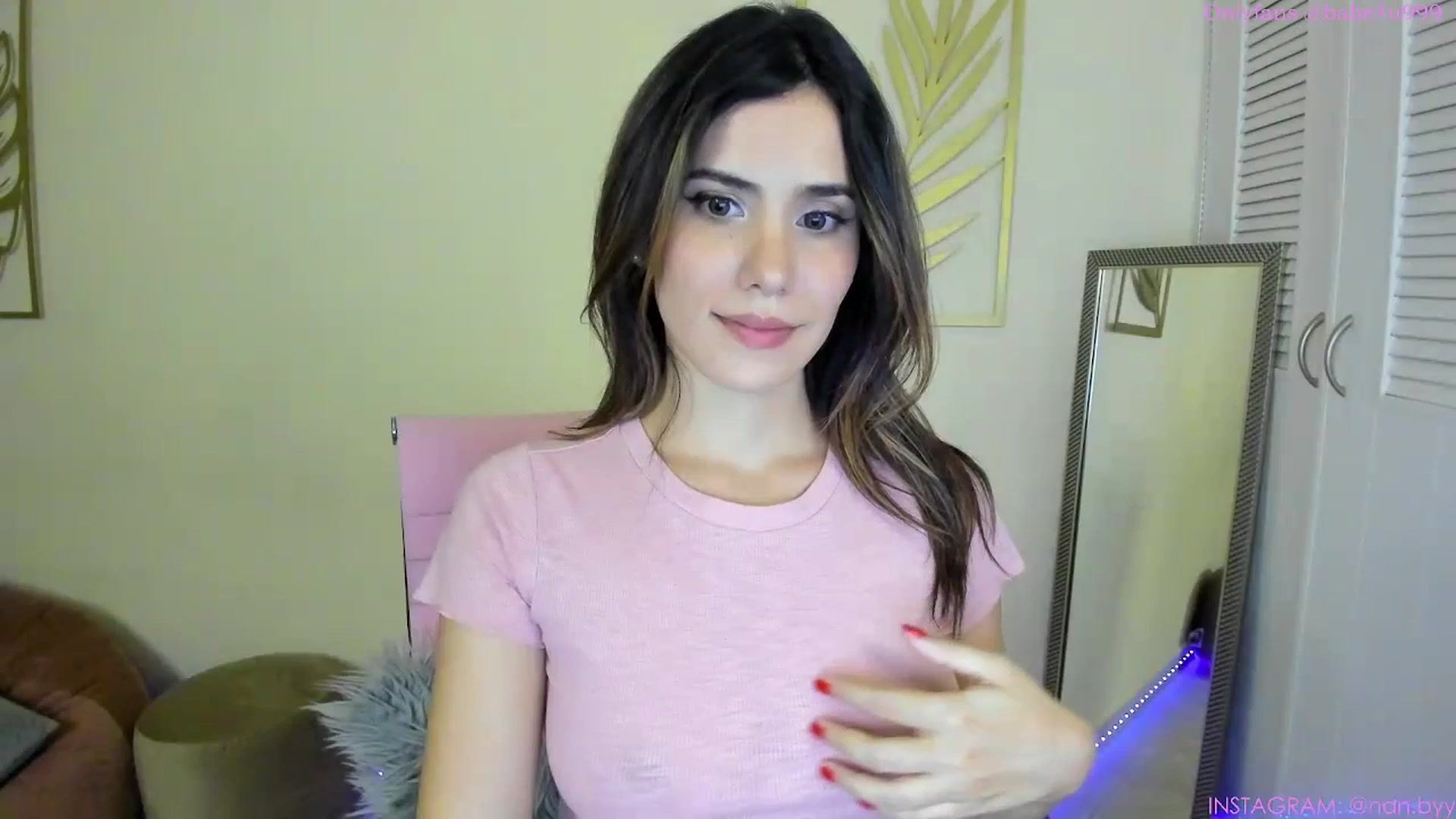 Gallery image thumbnail from NancyyB's myfreecams stream on, 09/26/2023, 01:15 image 1 of 20