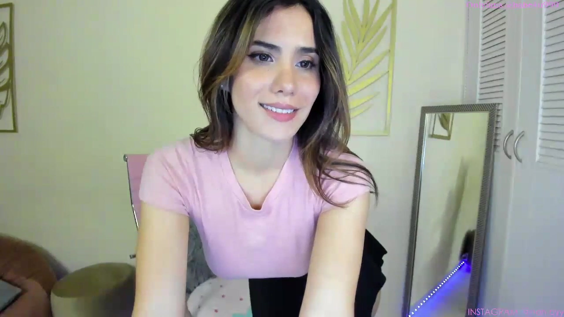 Gallery image thumbnail from NancyyB's myfreecams stream on, 09/26/2023, 01:15 image 13 of 20