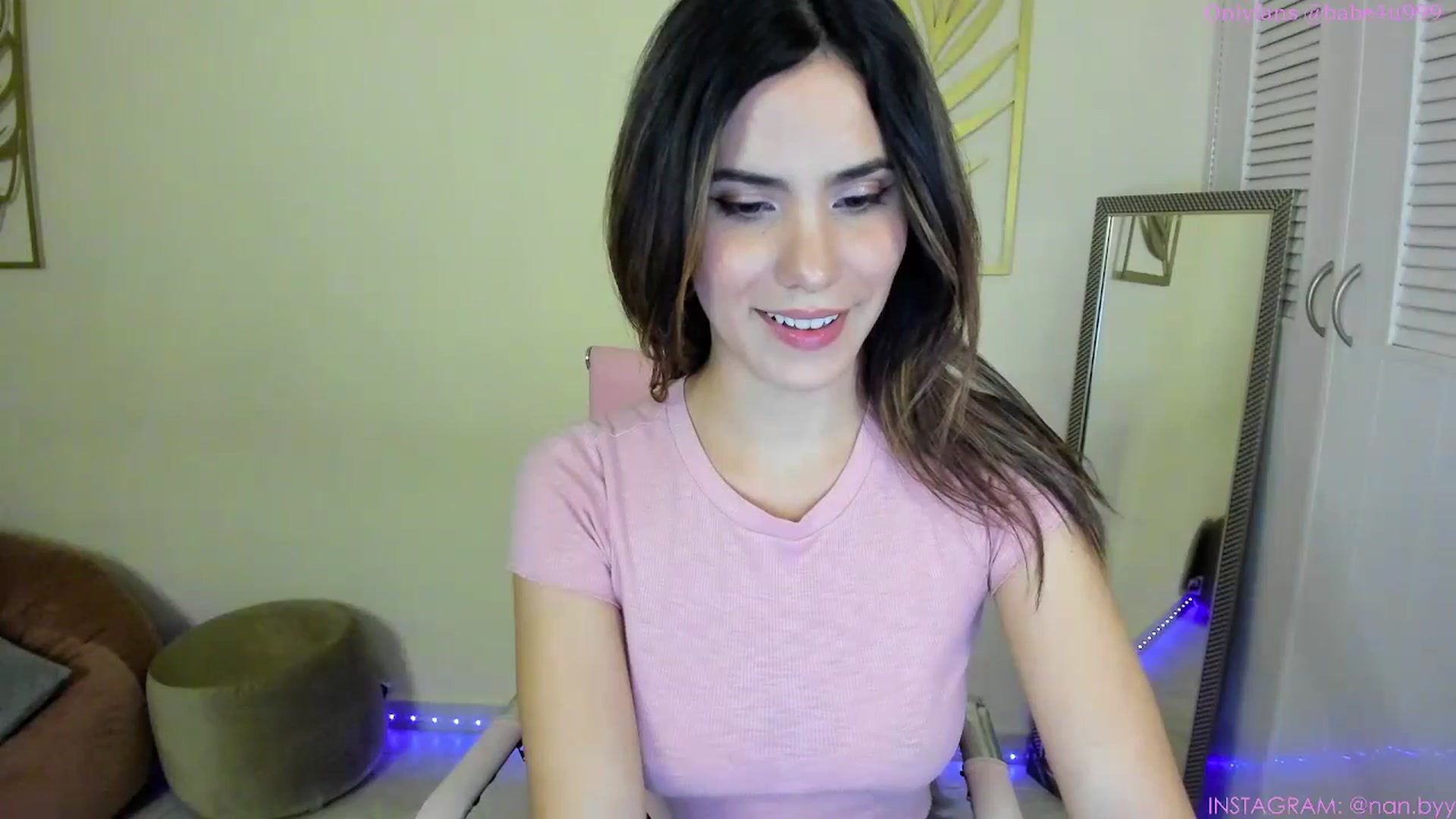 Gallery image thumbnail from NancyyB's myfreecams stream on, 09/26/2023, 02:15 image 1 of 20