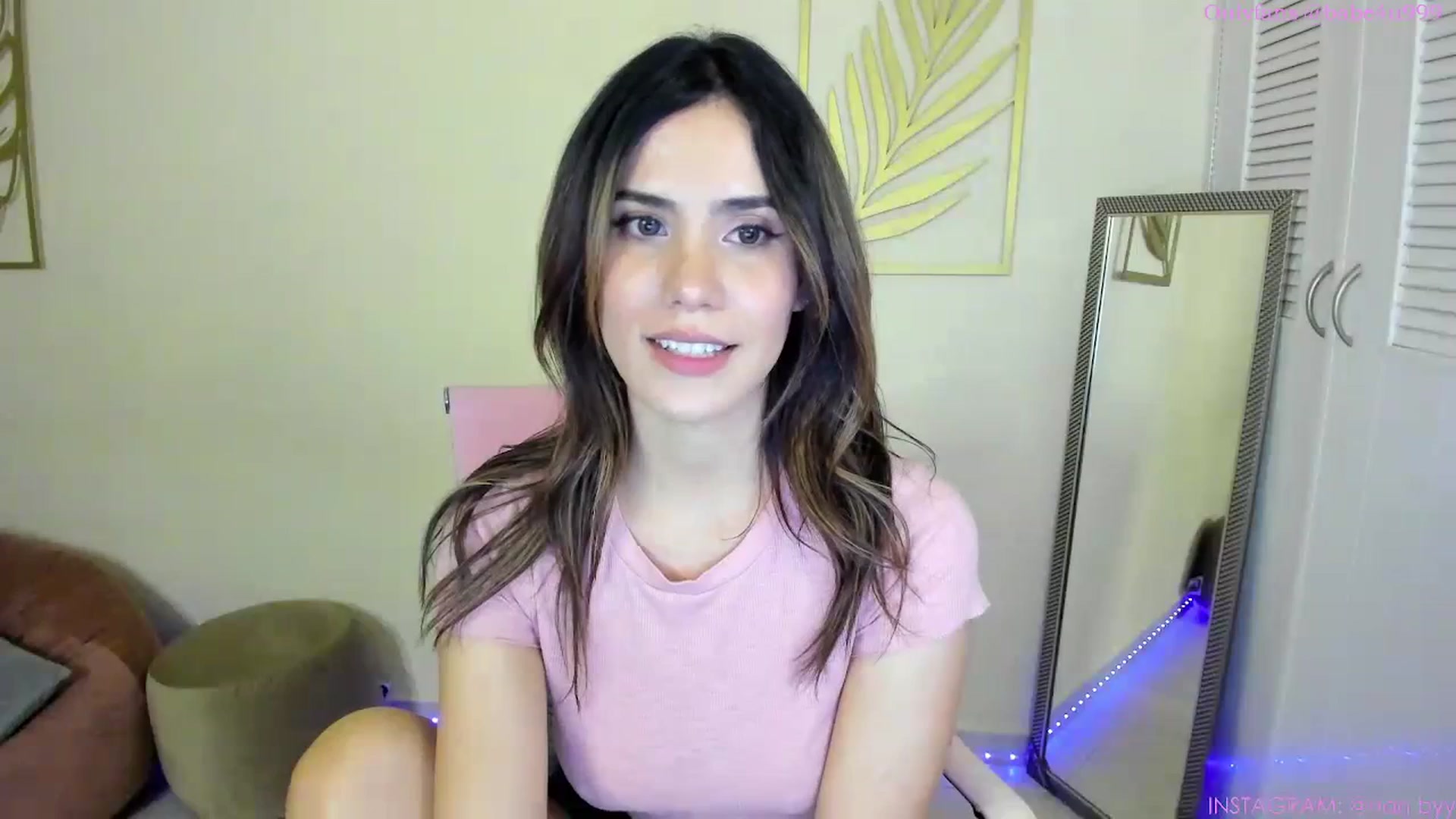 Gallery image thumbnail from NancyyB's myfreecams stream on, 09/26/2023, 02:15 image 4 of 20