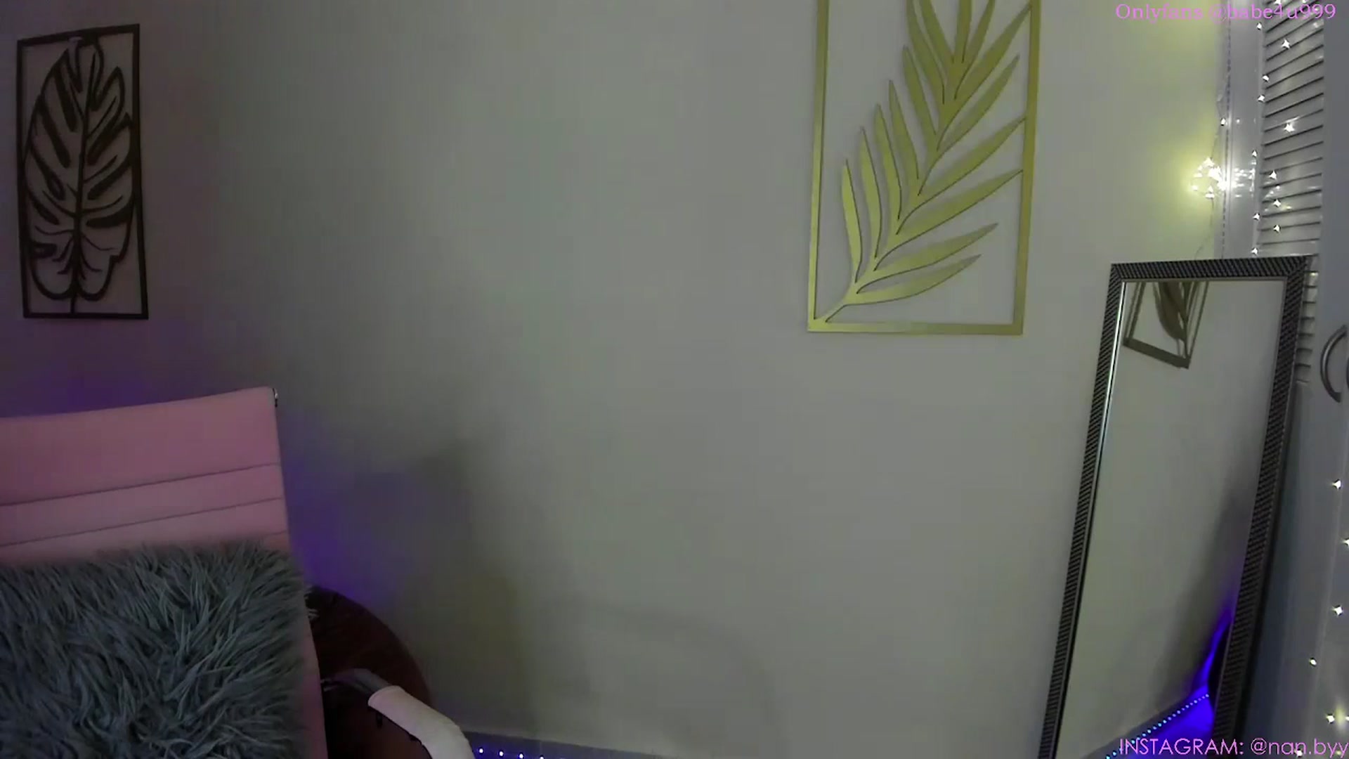 Gallery image thumbnail from NancyyB's myfreecams stream on, 10/04/2023, 24:18 image 4 of 20