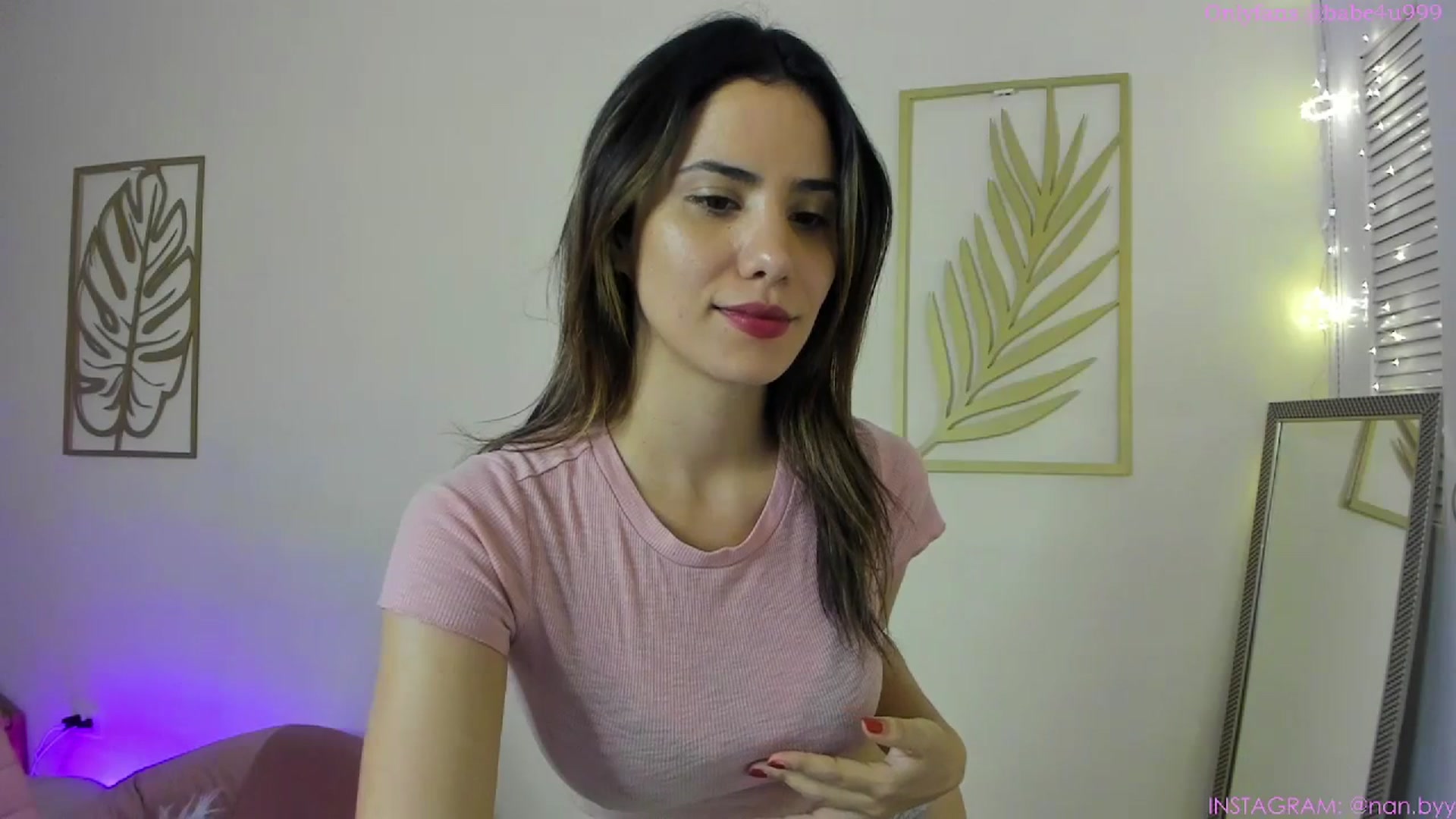 Gallery image thumbnail from NancyyB's myfreecams stream on, 10/05/2023, 01:32 image 10 of 20