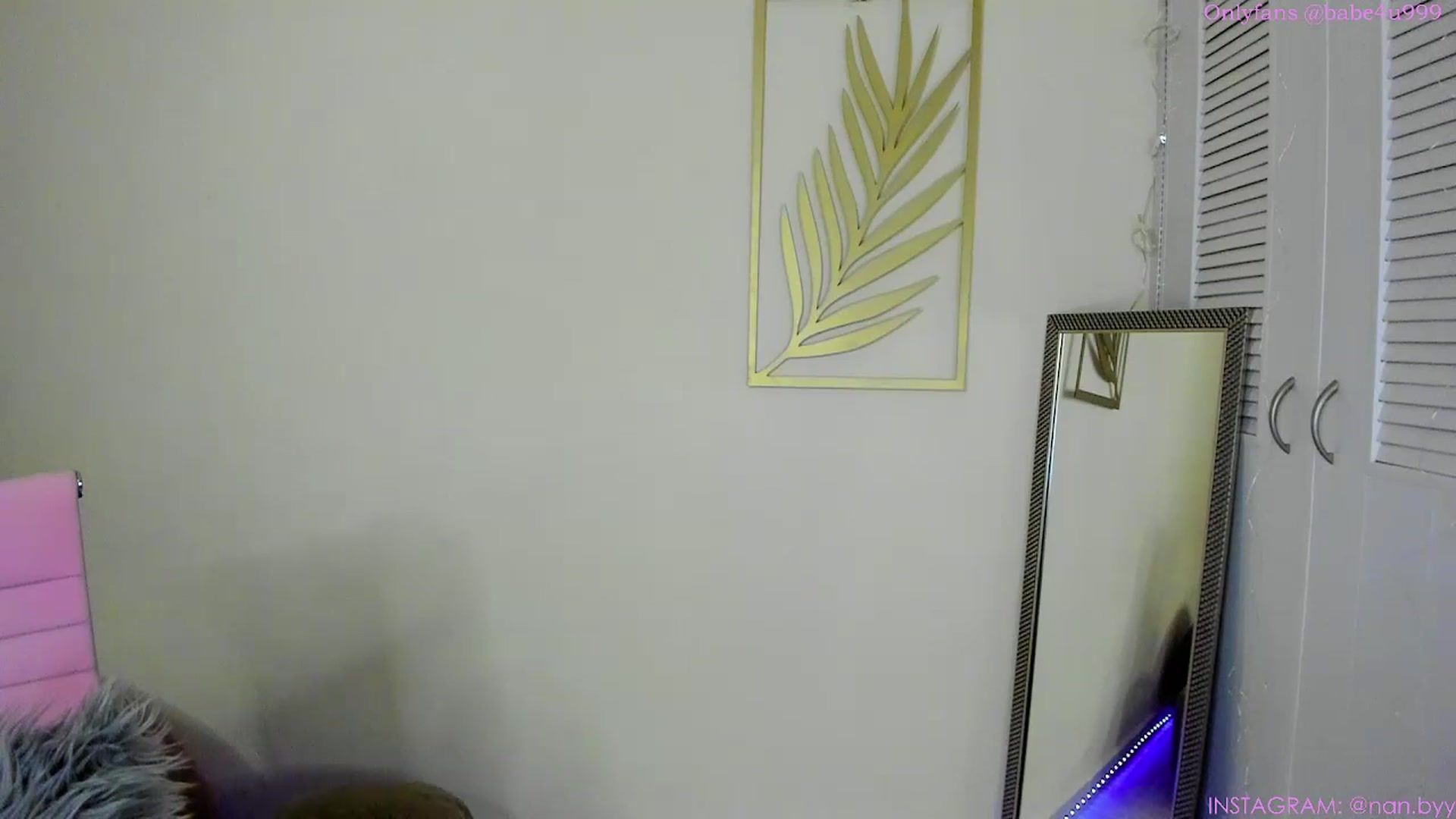Gallery image thumbnail from NancyyB's myfreecams stream on, 10/25/2023, 03:30 image 5 of 20