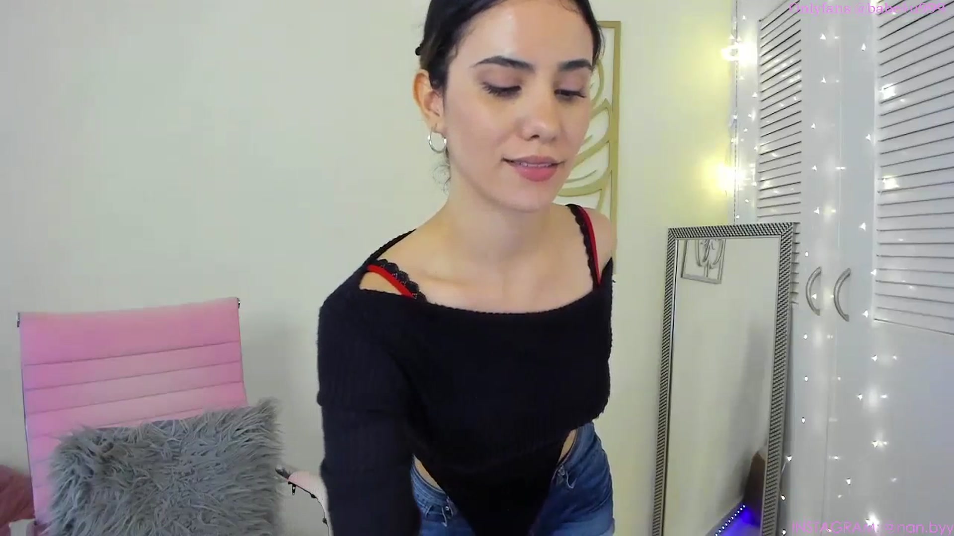 Gallery image thumbnail from NancyyB's myfreecams stream on, 11/14/2023, 21:34 image 15 of 20