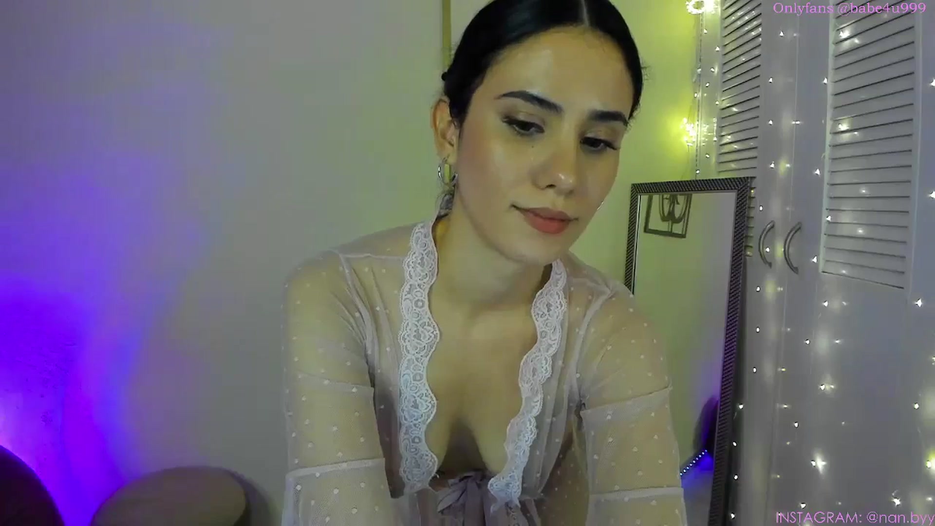 Gallery image thumbnail from NancyyB's myfreecams stream on, 11/15/2023, 24:23 image 13 of 20