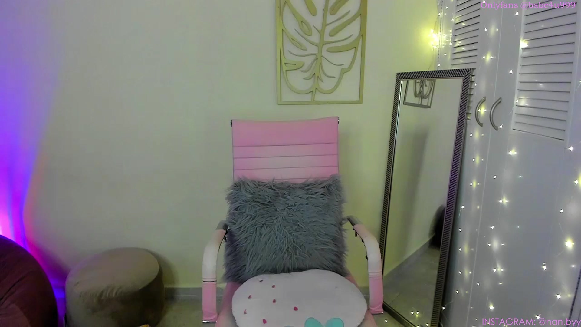 Gallery image thumbnail from NancyyB's myfreecams stream on, 11/16/2023, 24:04 image 7 of 20