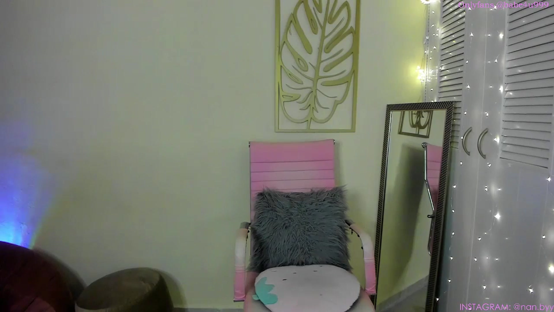 Gallery image thumbnail from NancyyB's myfreecams stream on, 11/26/2023, 24:29 image 19 of 20