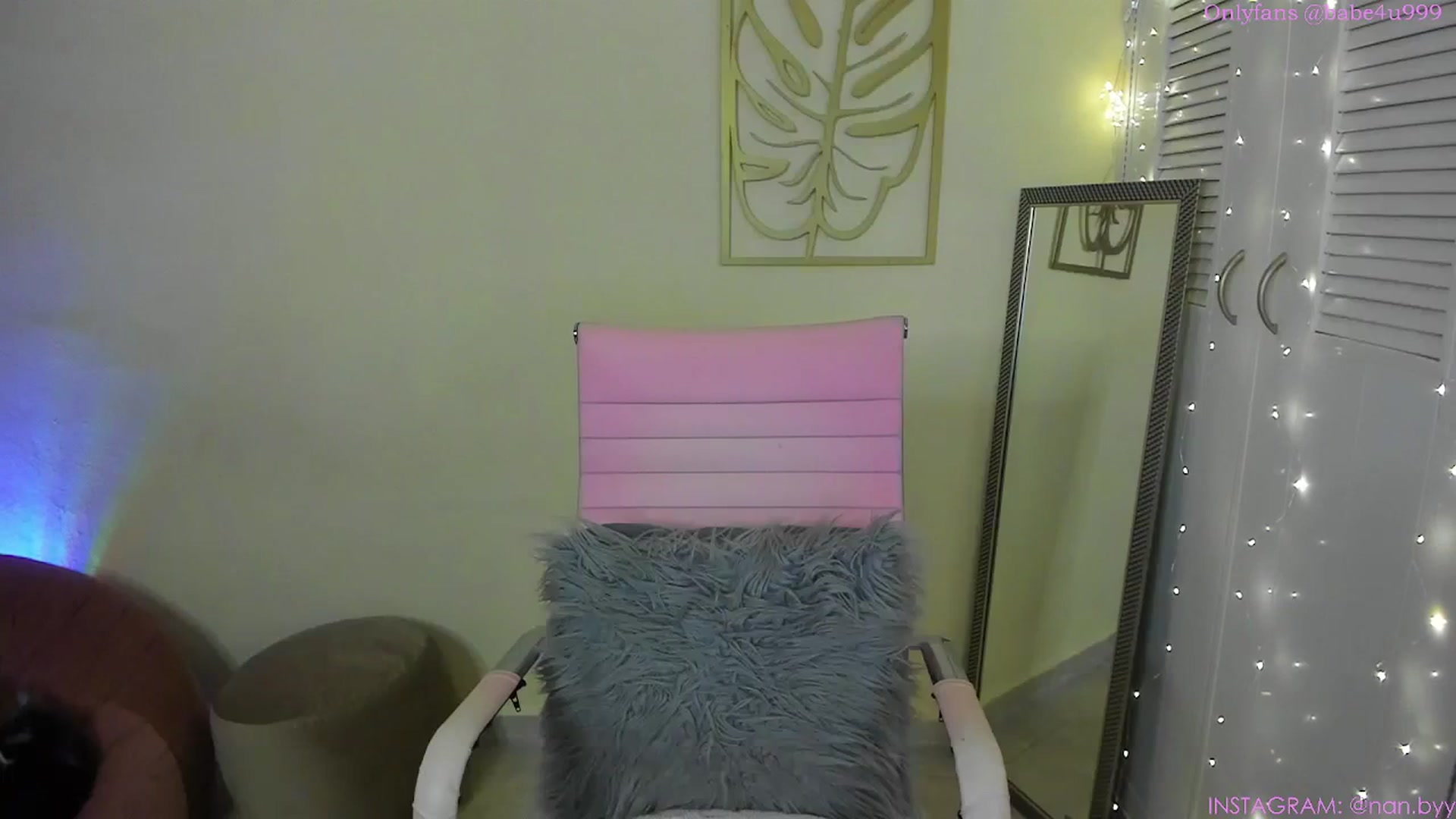 Gallery image thumbnail from NancyyB's myfreecams stream on, 11/26/2023, 24:29 image 2 of 20