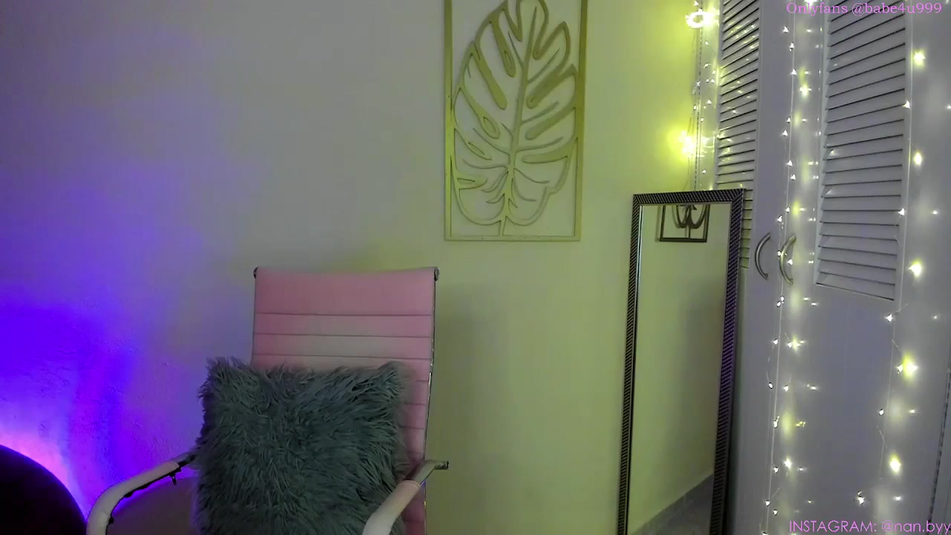 Gallery image thumbnail from NancyyB's myfreecams stream on, 11/29/2023, 01:22 image 14 of 20