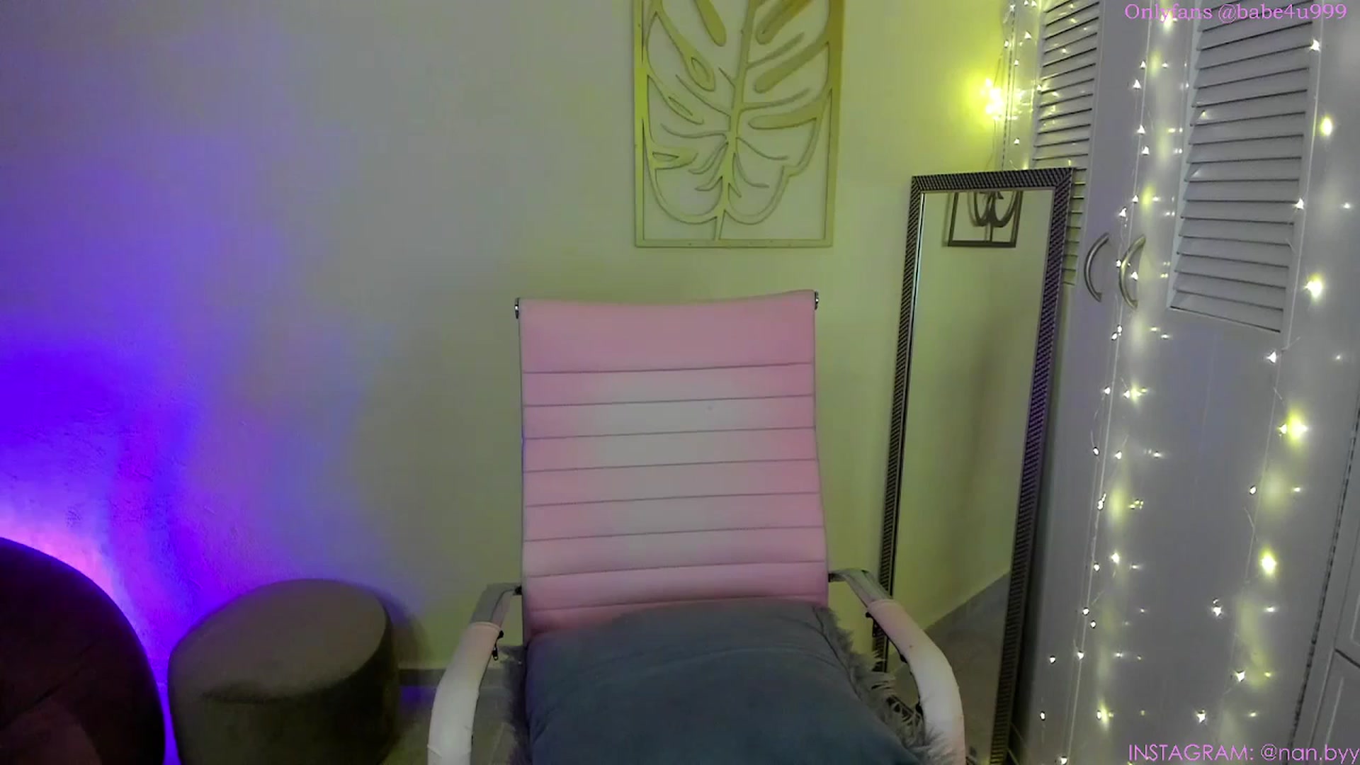 Gallery image thumbnail from NancyyB's myfreecams stream on, 11/29/2023, 01:22 image 6 of 20