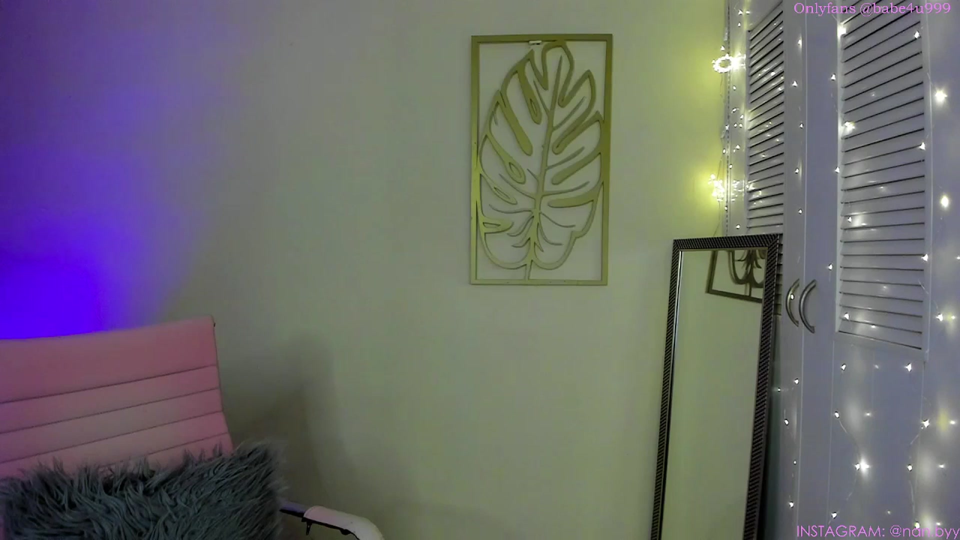 Gallery image thumbnail from NancyyB's myfreecams stream on, 12/06/2023, 03:17 image 9 of 20