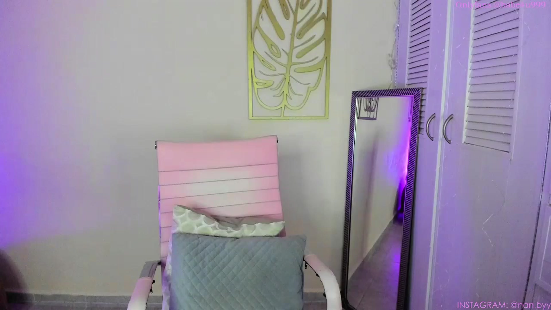 Gallery image thumbnail from NancyyB's myfreecams stream on, 01/16/2024, 24:51 image 1 of 20