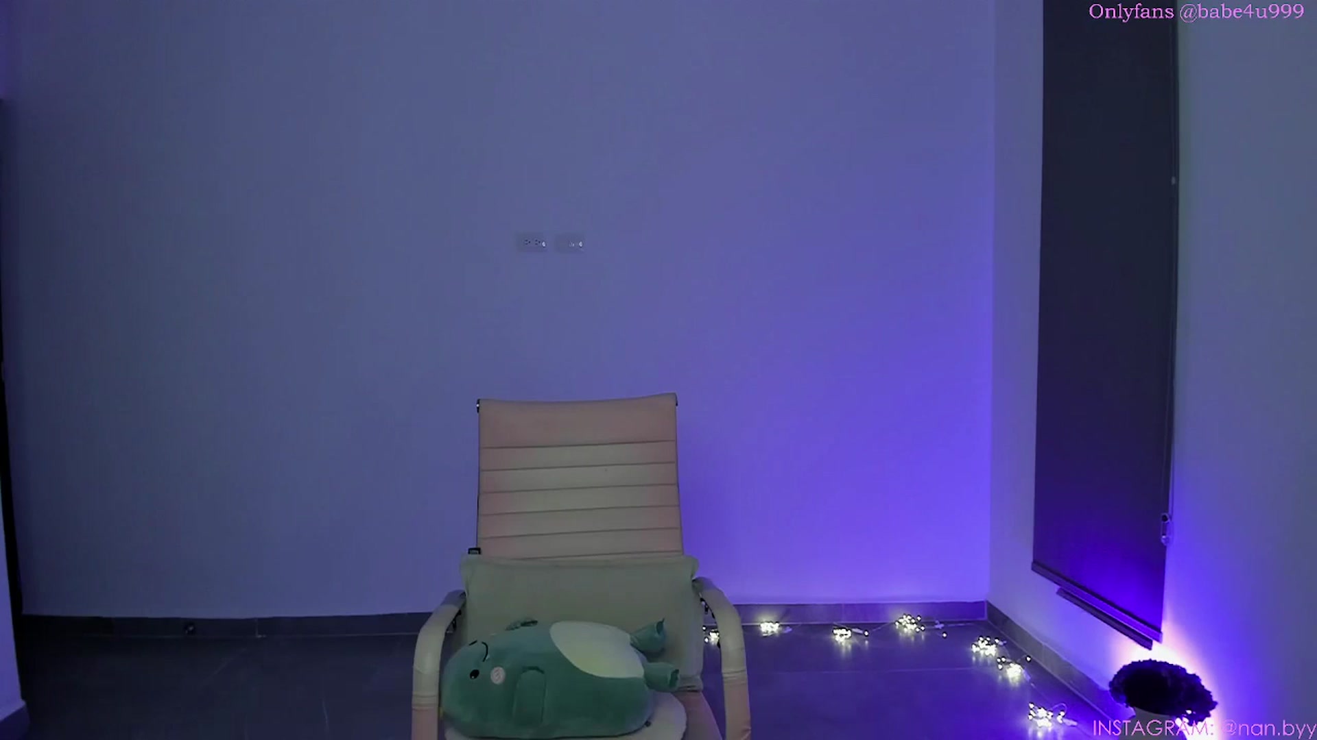 Gallery image thumbnail from NancyyB's myfreecams stream on, 01/25/2024, 01:08 image 12 of 20