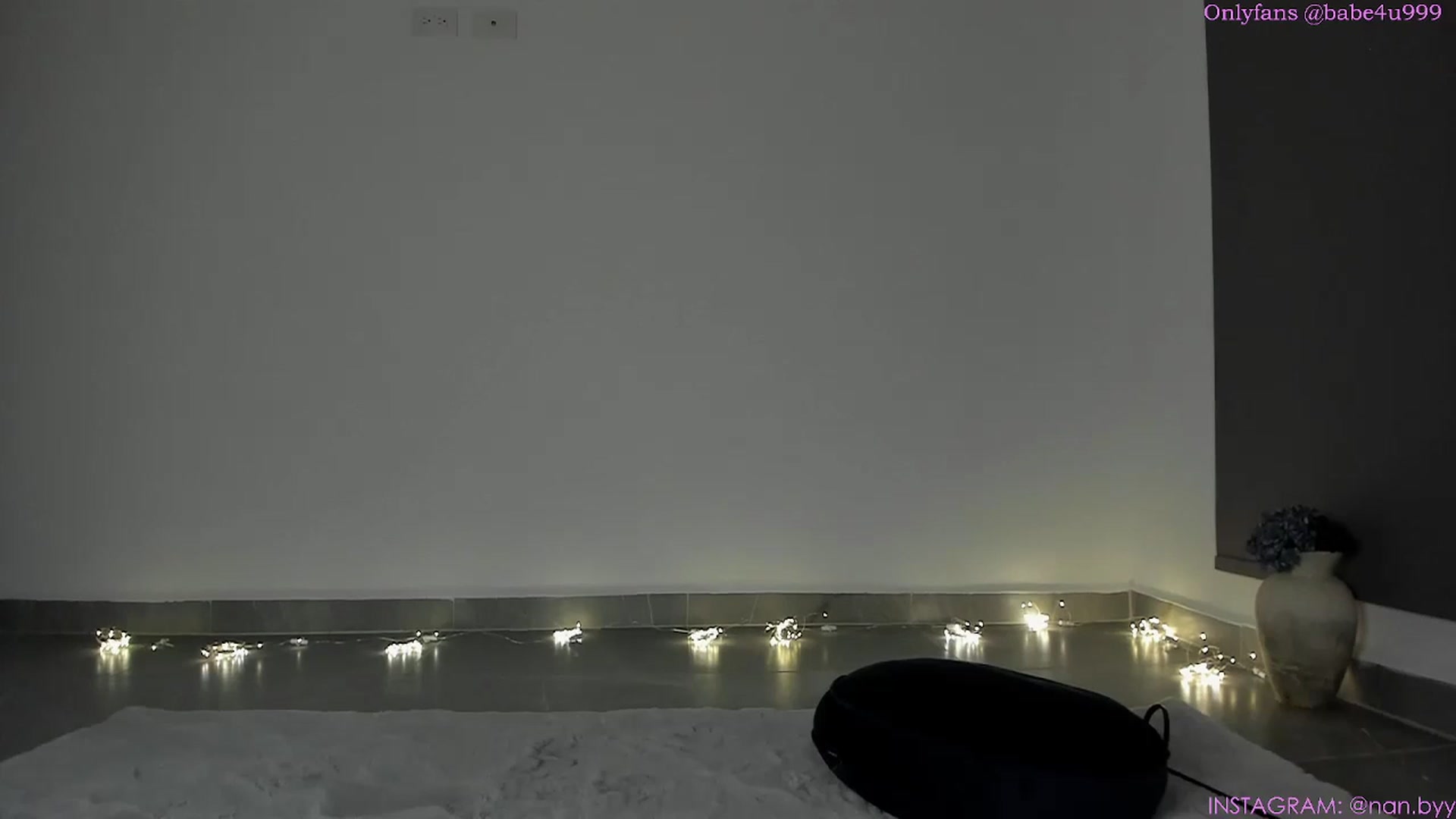 Gallery image thumbnail from NancyyB's myfreecams stream on, 02/02/2024, 24:32 image 12 of 20