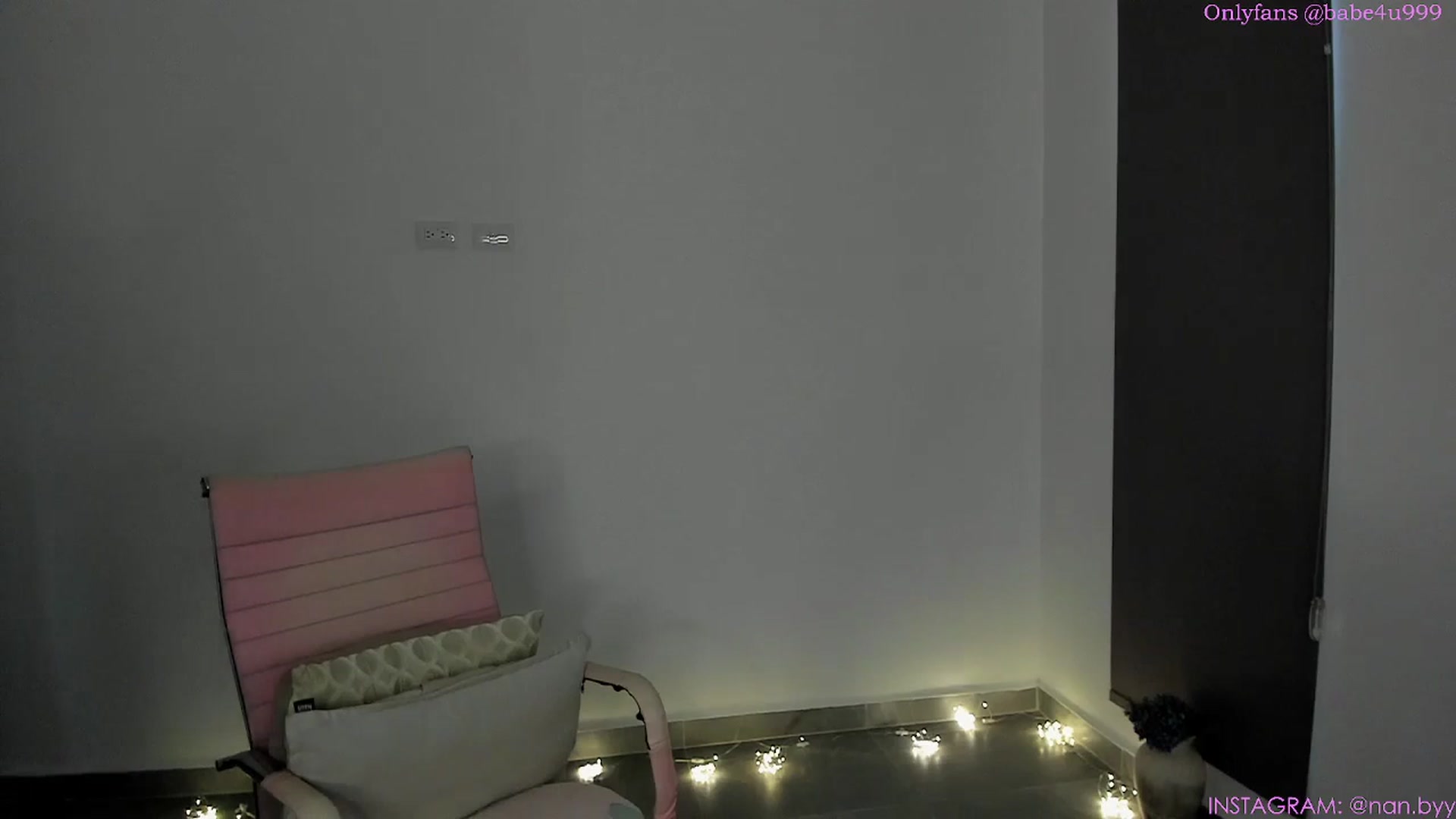 Gallery image thumbnail from NancyyB's myfreecams stream on, 02/03/2024, 23:30 image 9 of 20