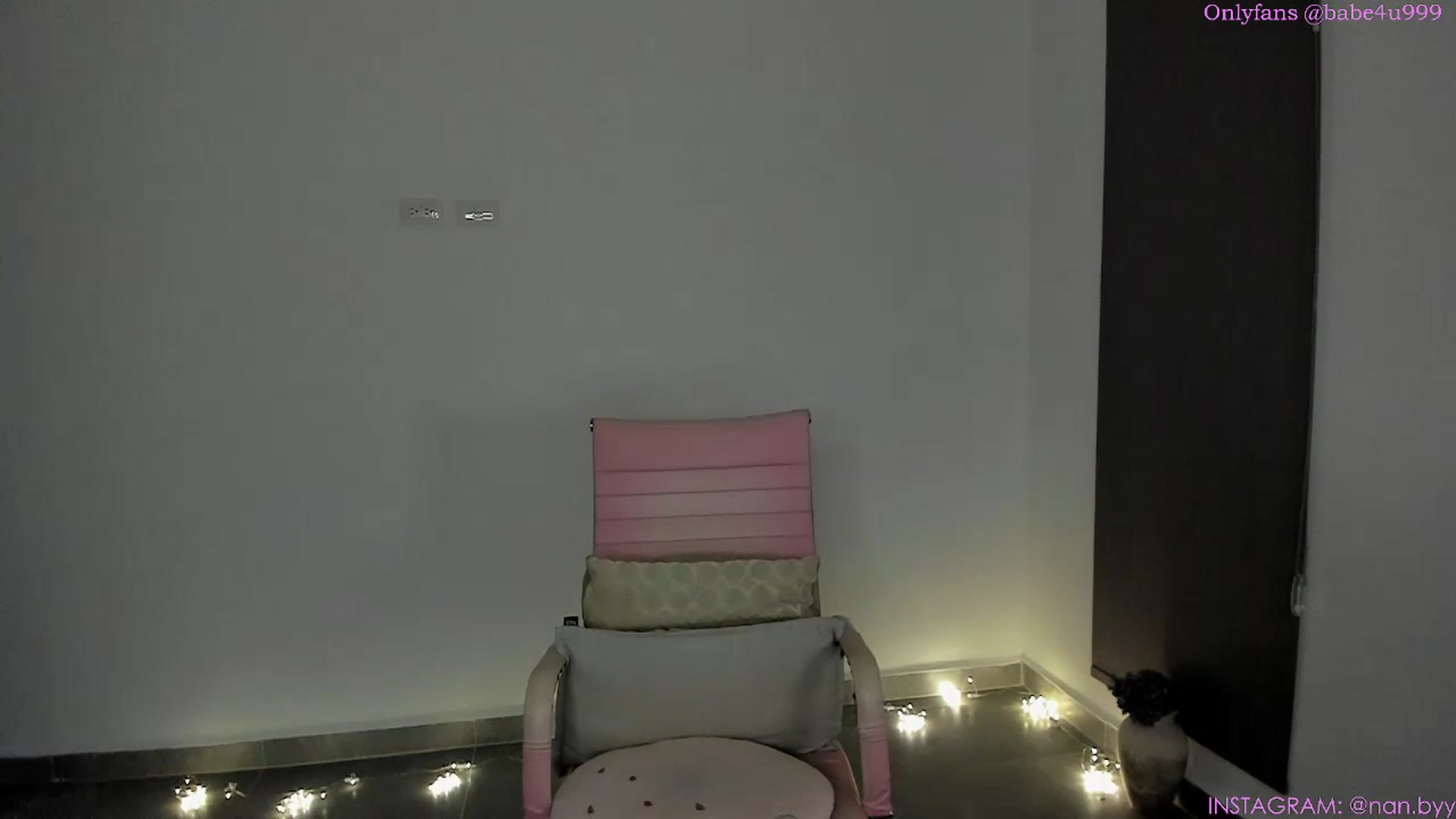 Gallery image thumbnail from NancyyB's myfreecams stream on, 02/04/2024, 01:19 image 19 of 20
