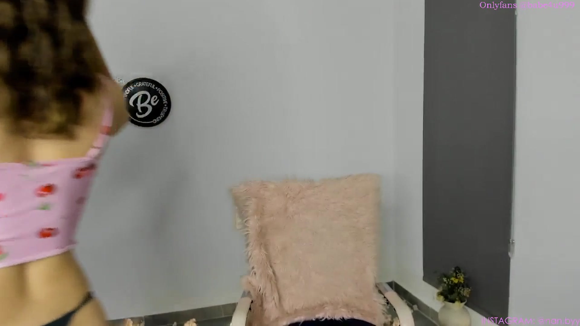 Gallery image thumbnail from NancyyB's myfreecams stream on, 03/05/2024, 02:27 image 9 of 20
