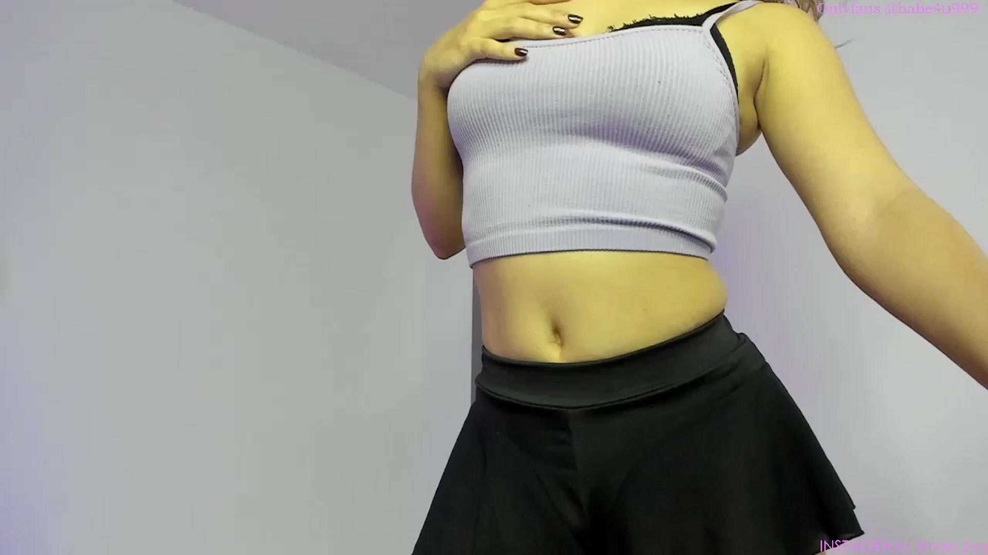 Gallery image thumbnail from NancyyB's myfreecams stream on, 03/06/2024, 06:02 image 14 of 20