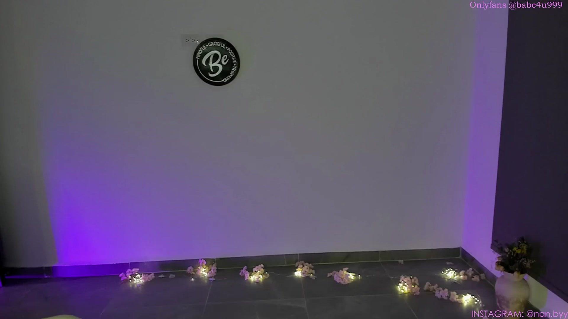 Gallery image thumbnail from NancyyB's myfreecams stream on, 03/13/2024, 02:08 image 20 of 20