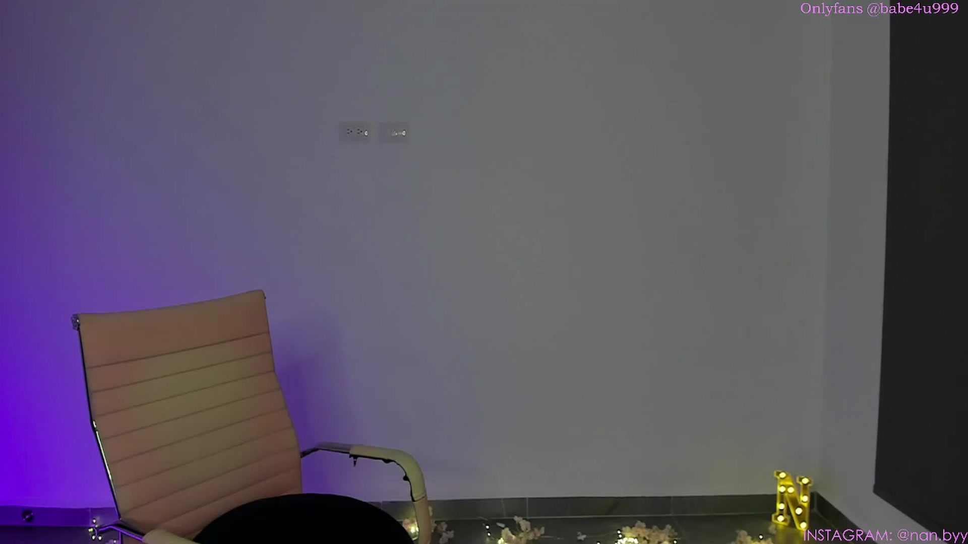 Gallery image thumbnail from NancyyB's myfreecams stream on, 03/26/2024, 23:43 image 4 of 20