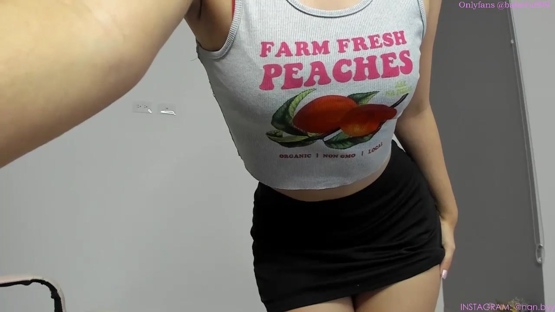 Gallery image thumbnail from NancyyB's myfreecams stream on, 03/28/2024, 24:13 image 14 of 20
