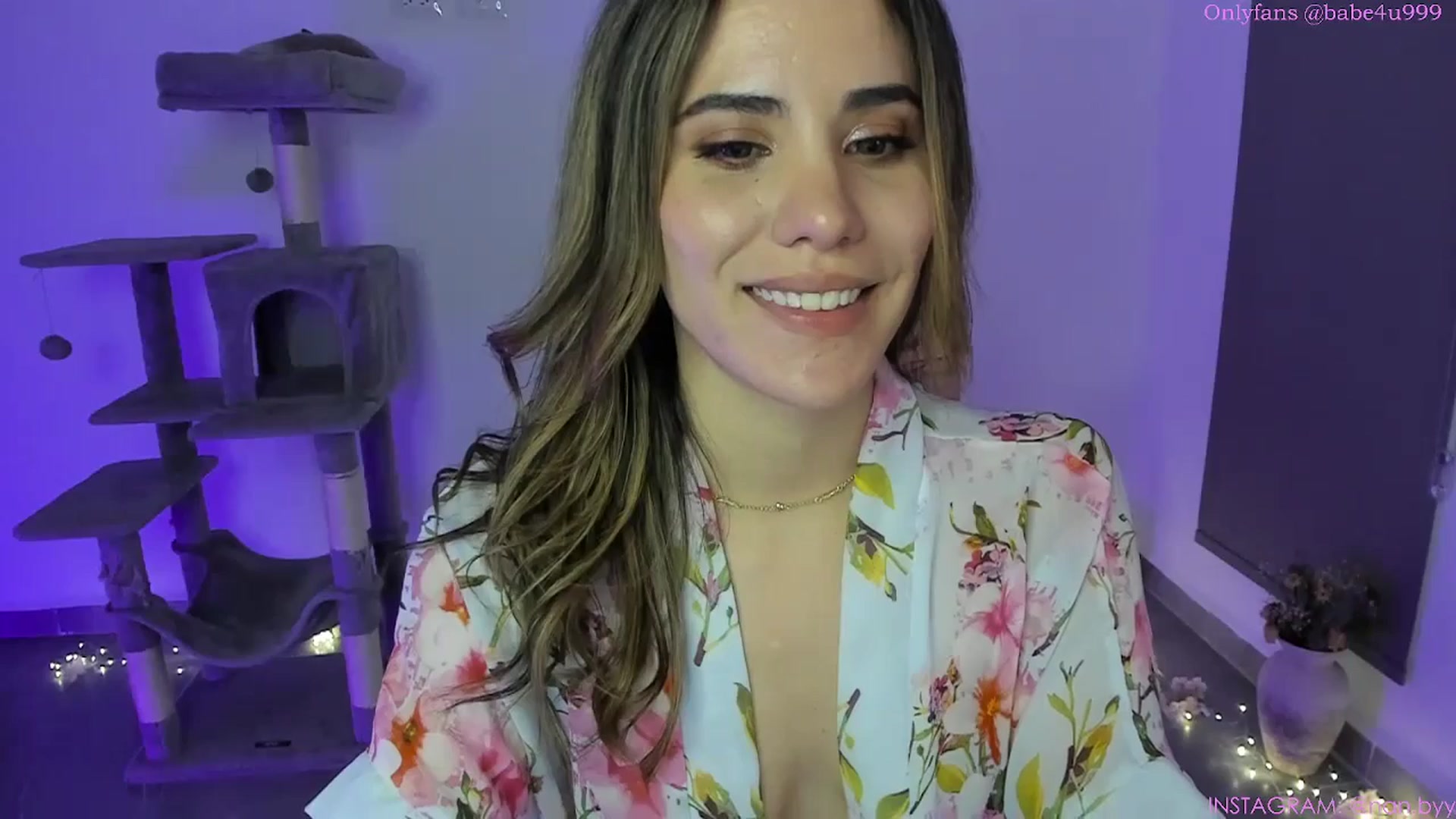Gallery image thumbnail from NancyyB's myfreecams stream on, 04/17/2024, 02:38 image 7 of 20
