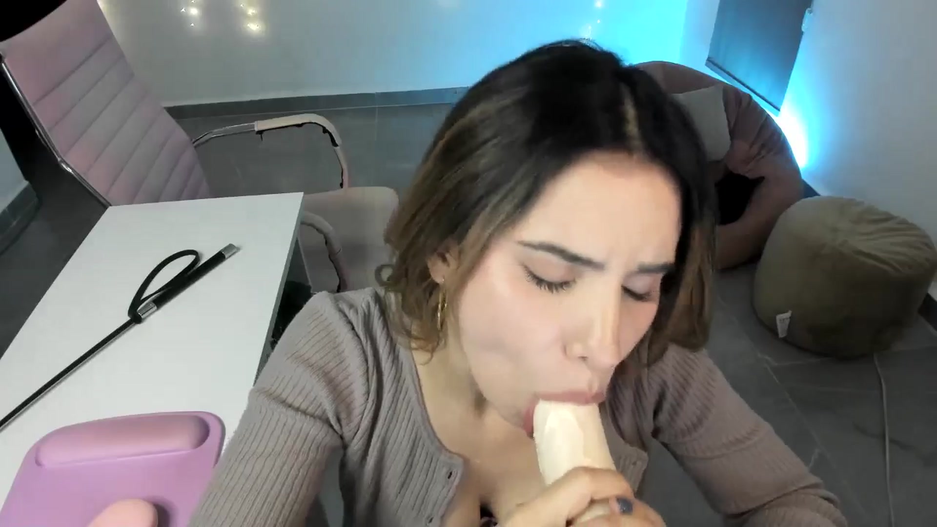Gallery image thumbnail from NancyyB's myfreecams stream on, 05/22/2024, 05:54 image 17 of 20