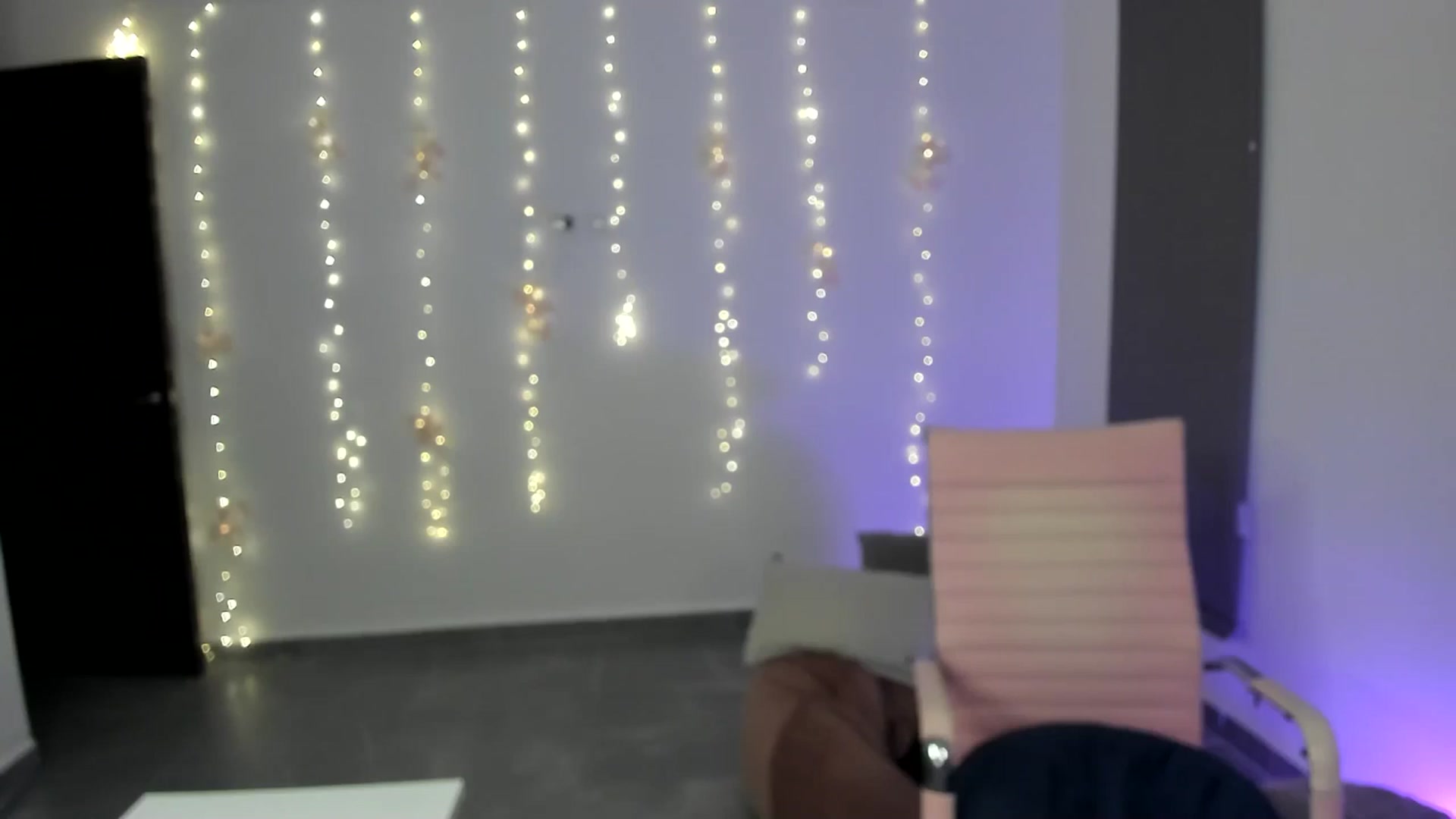 Gallery image thumbnail from NancyyB's myfreecams stream on, 06/26/2024, 01:27 image 18 of 20