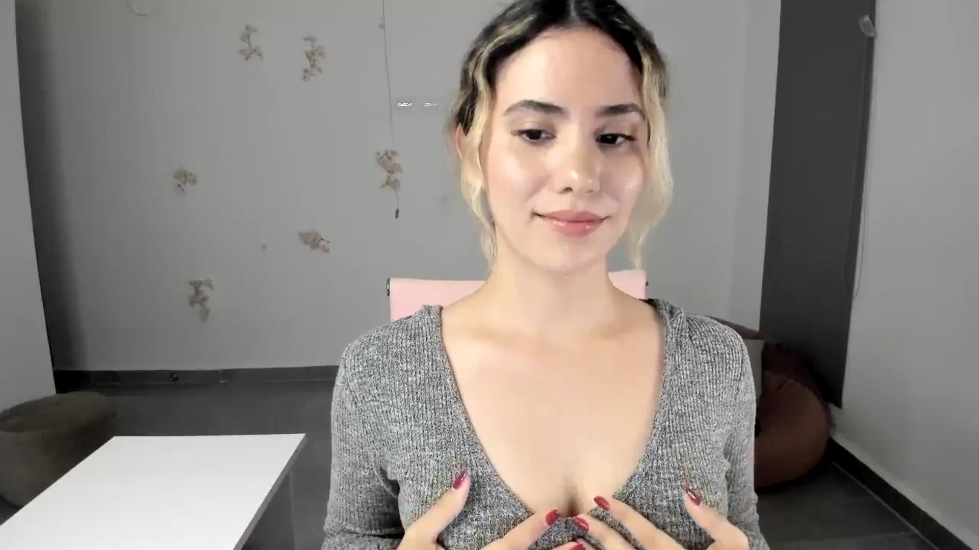 Gallery image thumbnail from NancyyB's myfreecams stream on, 07/07/2024, 07:02 image 16 of 20