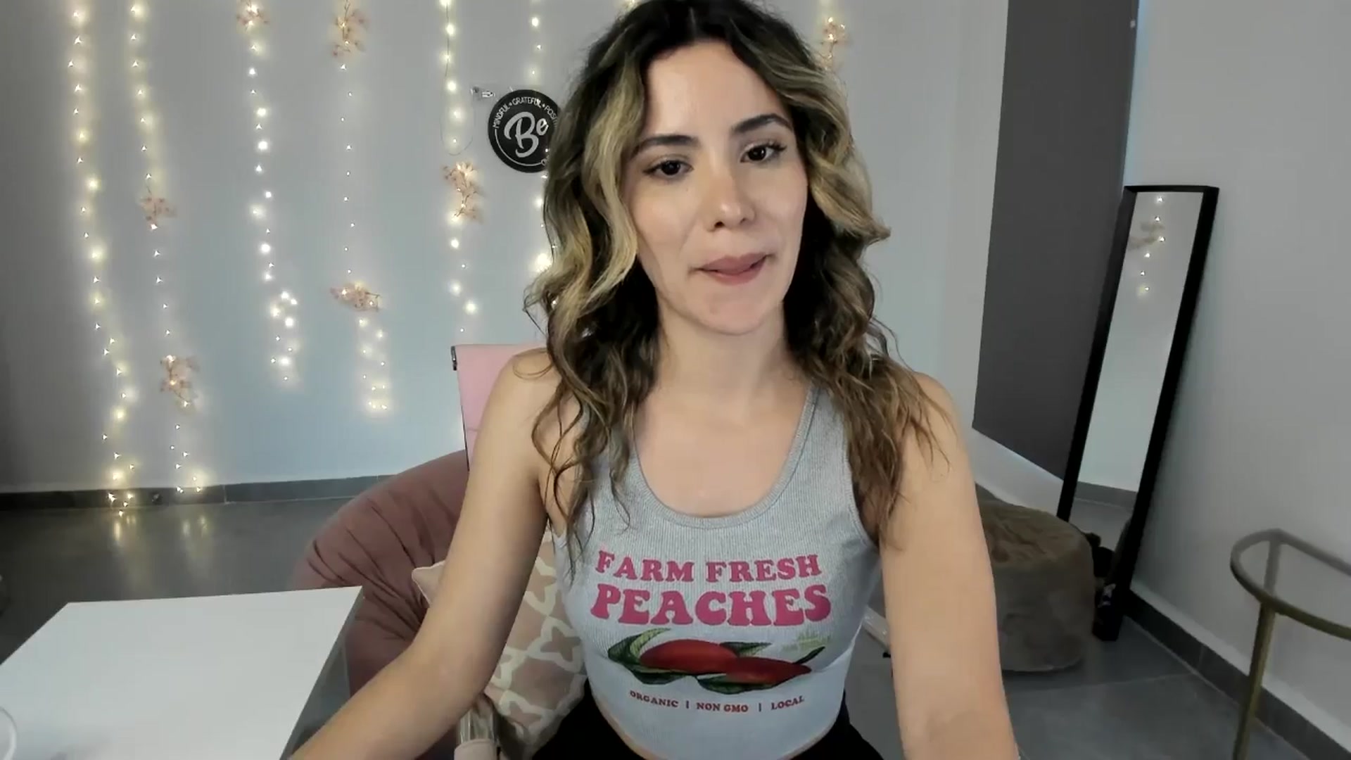 Gallery image thumbnail from NancyyB's myfreecams stream on, 08/06/2024, 01:59 image 10 of 20
