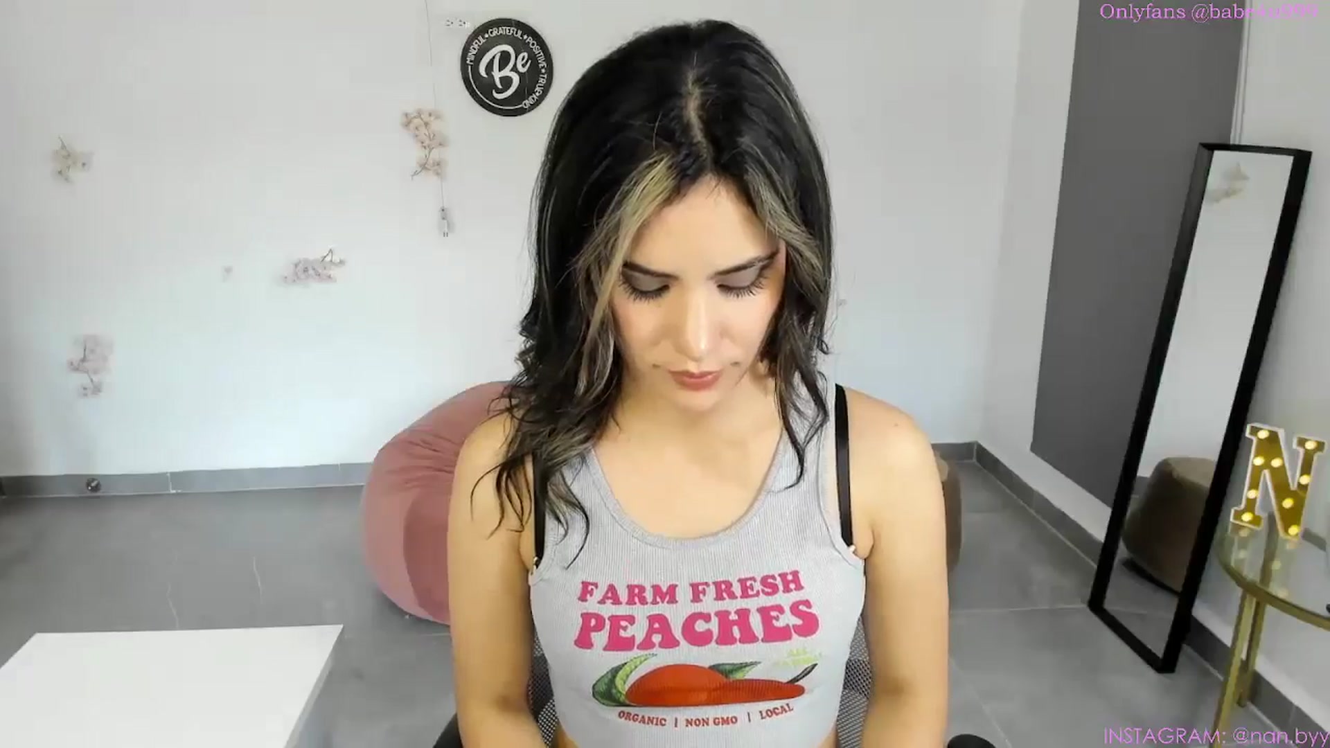 Gallery image thumbnail from NancyyB's myfreecams stream on, 10/09/2024, 15:03 image 9 of 20