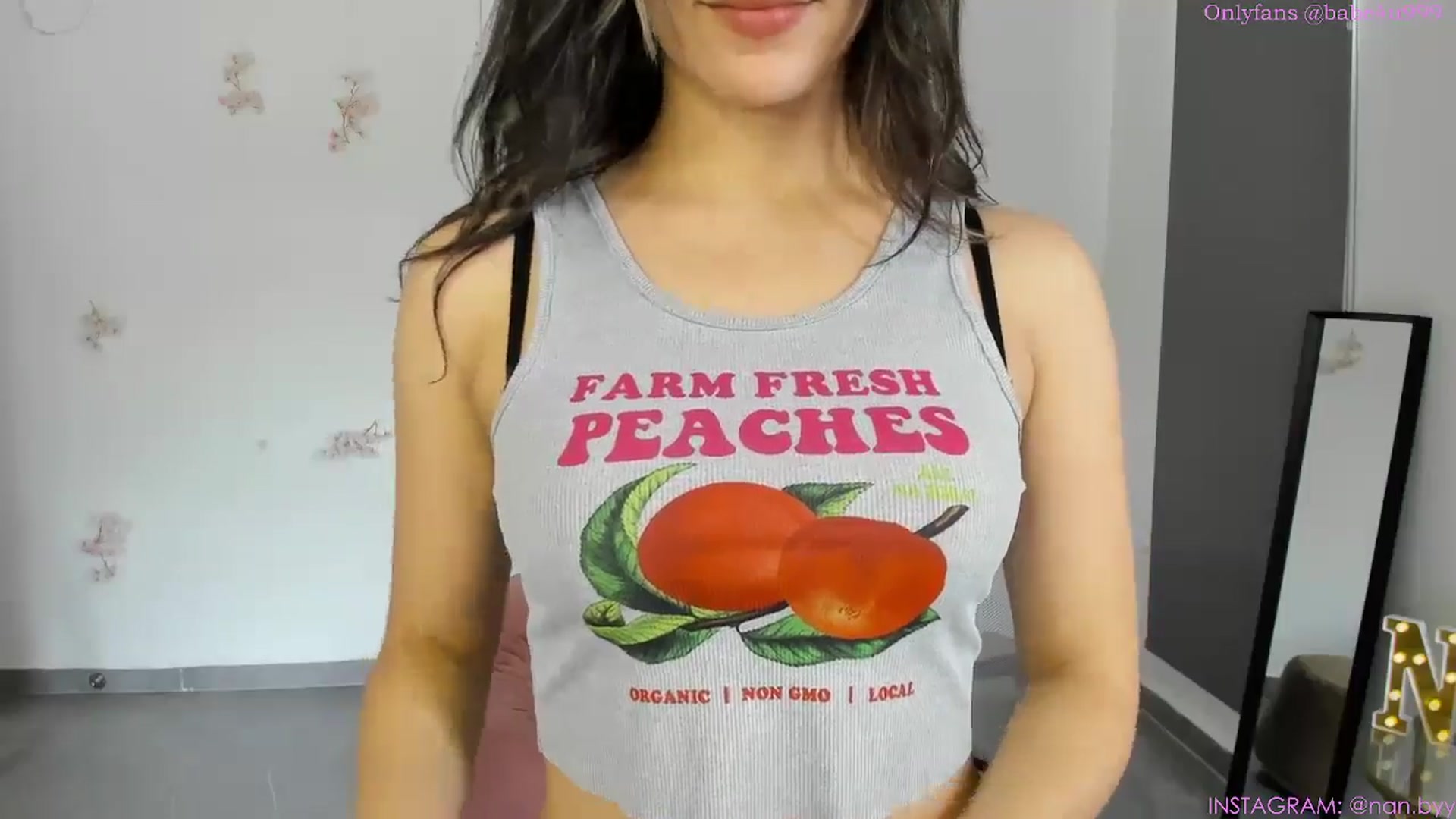 Gallery image thumbnail from NancyyB's myfreecams stream on, 10/09/2024, 15:03 image 8 of 20