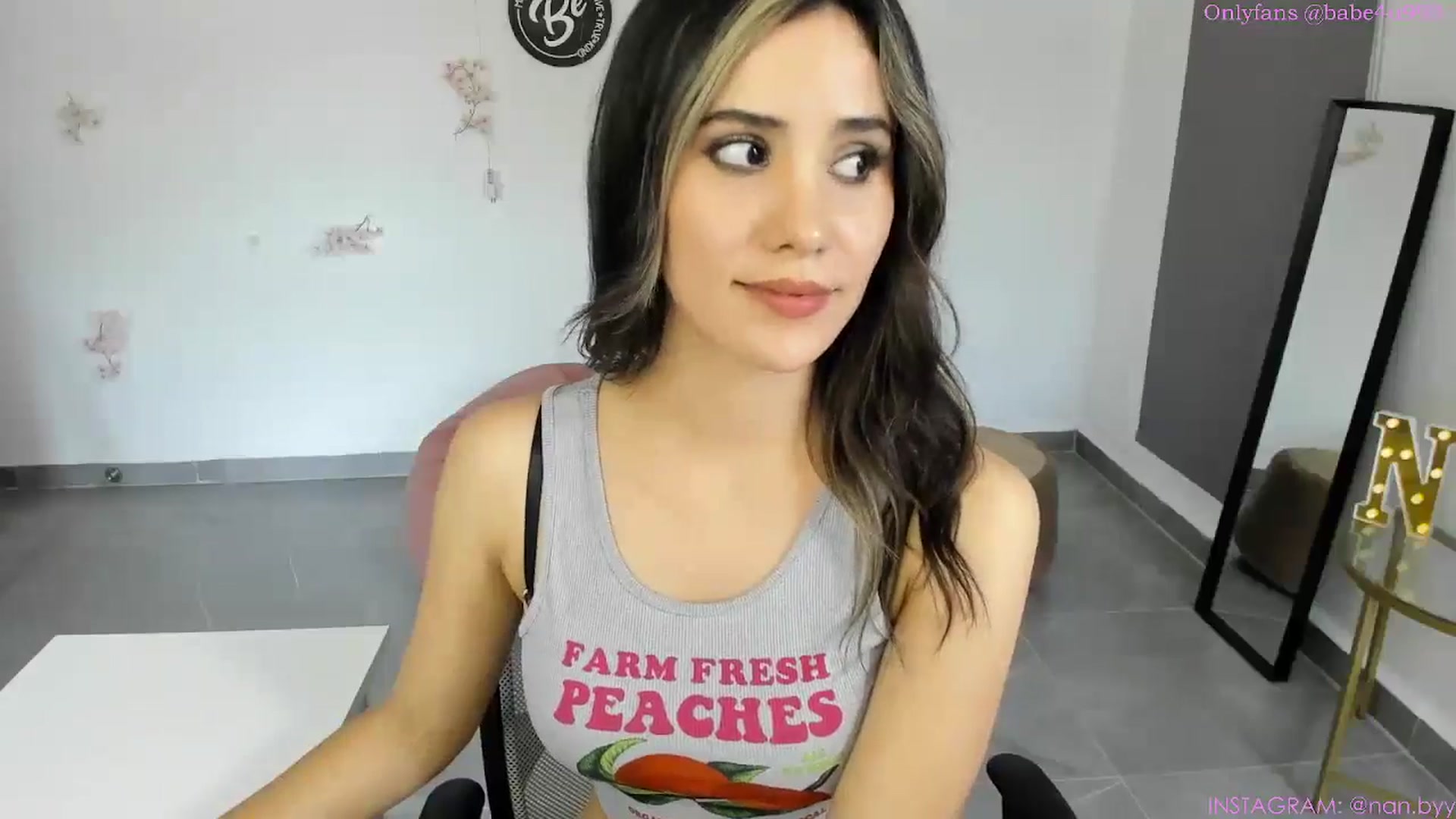 Gallery image thumbnail from NancyyB's myfreecams stream on, 10/09/2024, 16:40 image 6 of 20