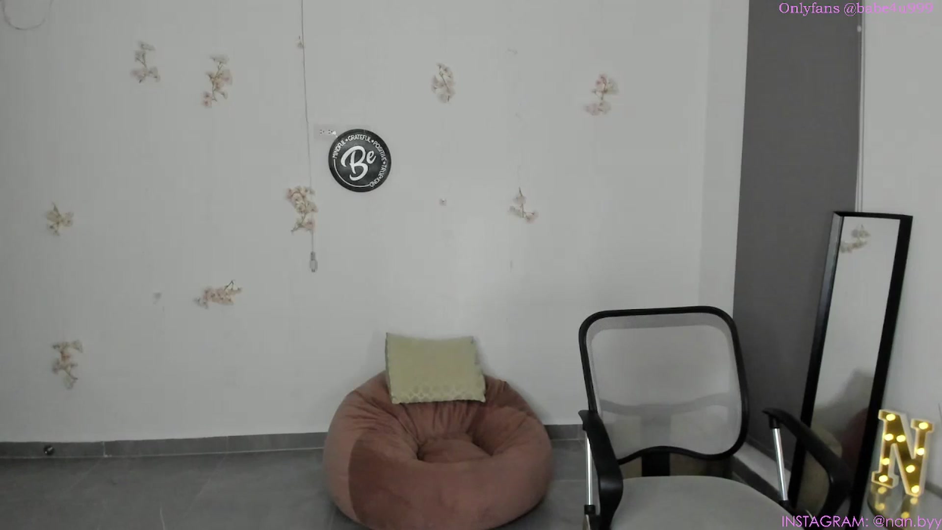 Gallery image thumbnail from NancyyB's myfreecams stream on, 10/11/2024, 24:53 image 16 of 20