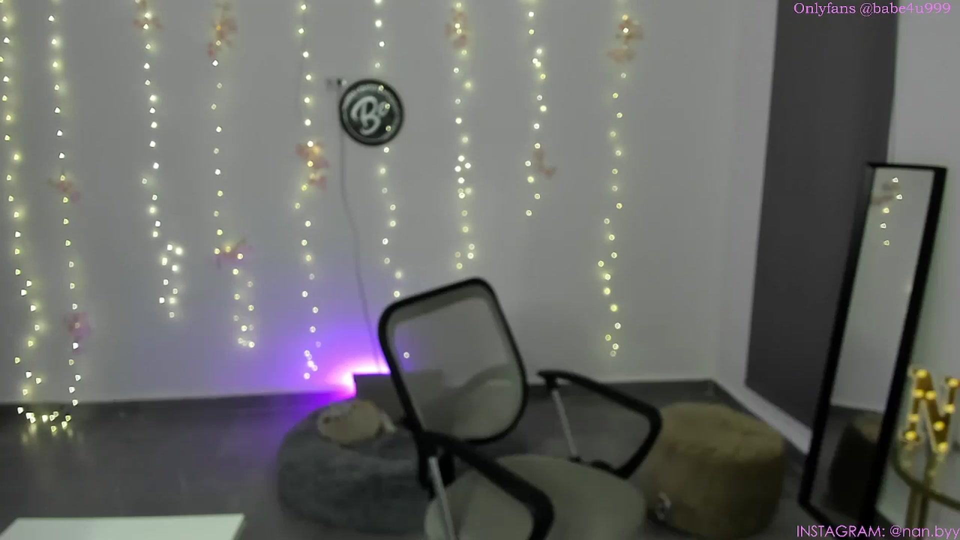 Gallery image thumbnail from NancyyB's myfreecams stream on, 10/17/2024, 24:42 image 19 of 20