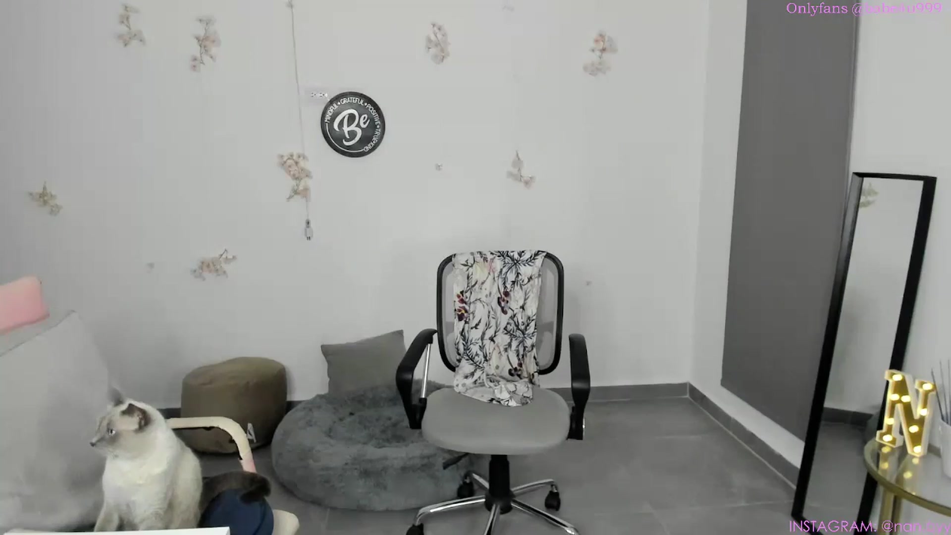 Gallery image thumbnail from NancyyB's myfreecams stream on, 10/24/2024, 01:34 image 18 of 20