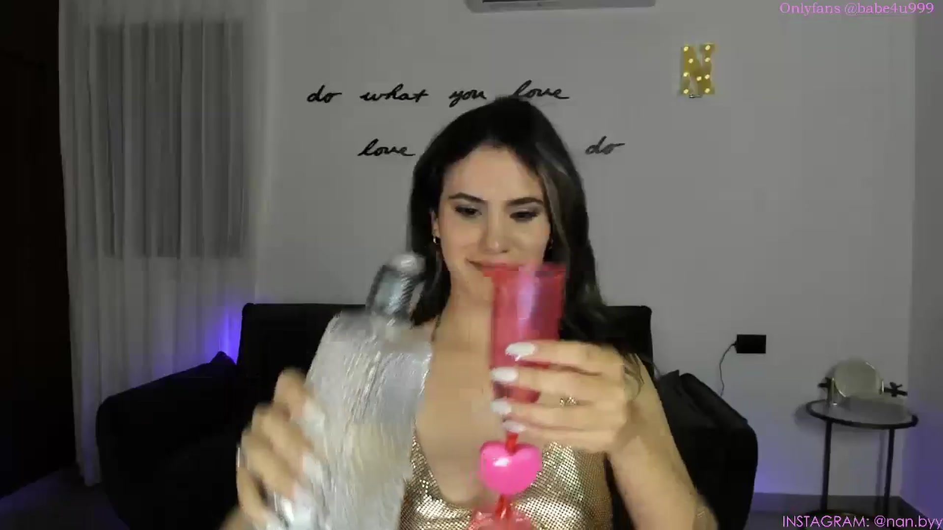 Gallery image thumbnail from NancyyB's myfreecams stream on, 01/01/2025, 03:27 image 19 of 20