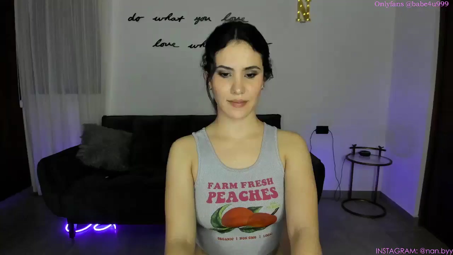 Gallery image thumbnail from NancyyB's myfreecams stream on, 01/14/2025, 03:39 image 12 of 20