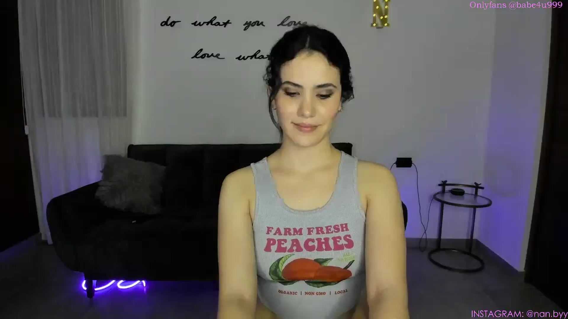 Gallery image thumbnail from NancyyB's myfreecams stream on, 01/14/2025, 03:39 image 14 of 20