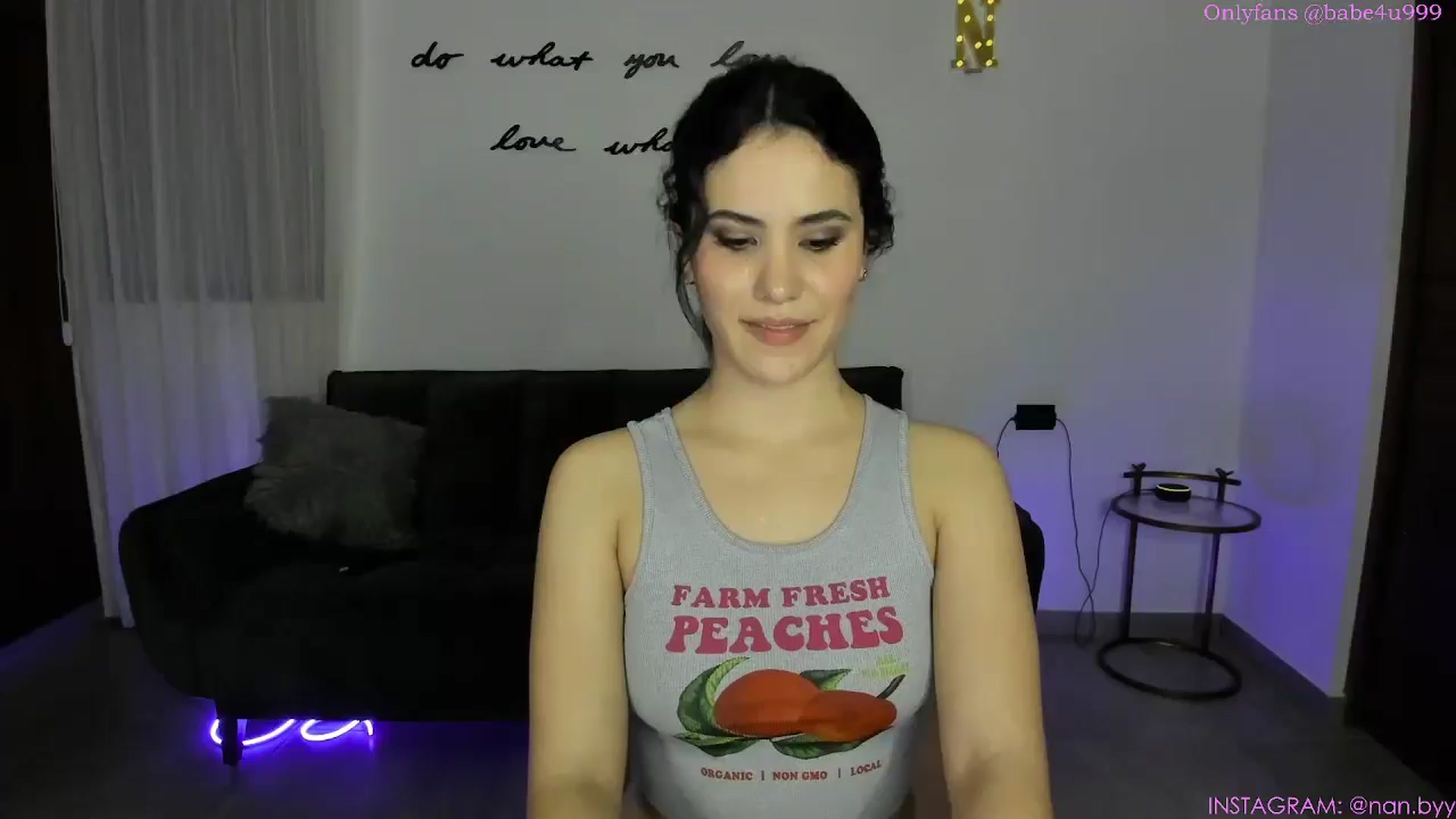 Gallery image thumbnail from NancyyB's myfreecams stream on, 01/14/2025, 03:39 image 5 of 20
