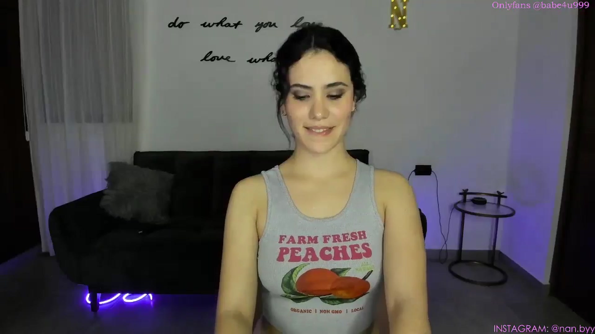 Gallery image thumbnail from NancyyB's myfreecams stream on, 01/14/2025, 03:39 image 3 of 20