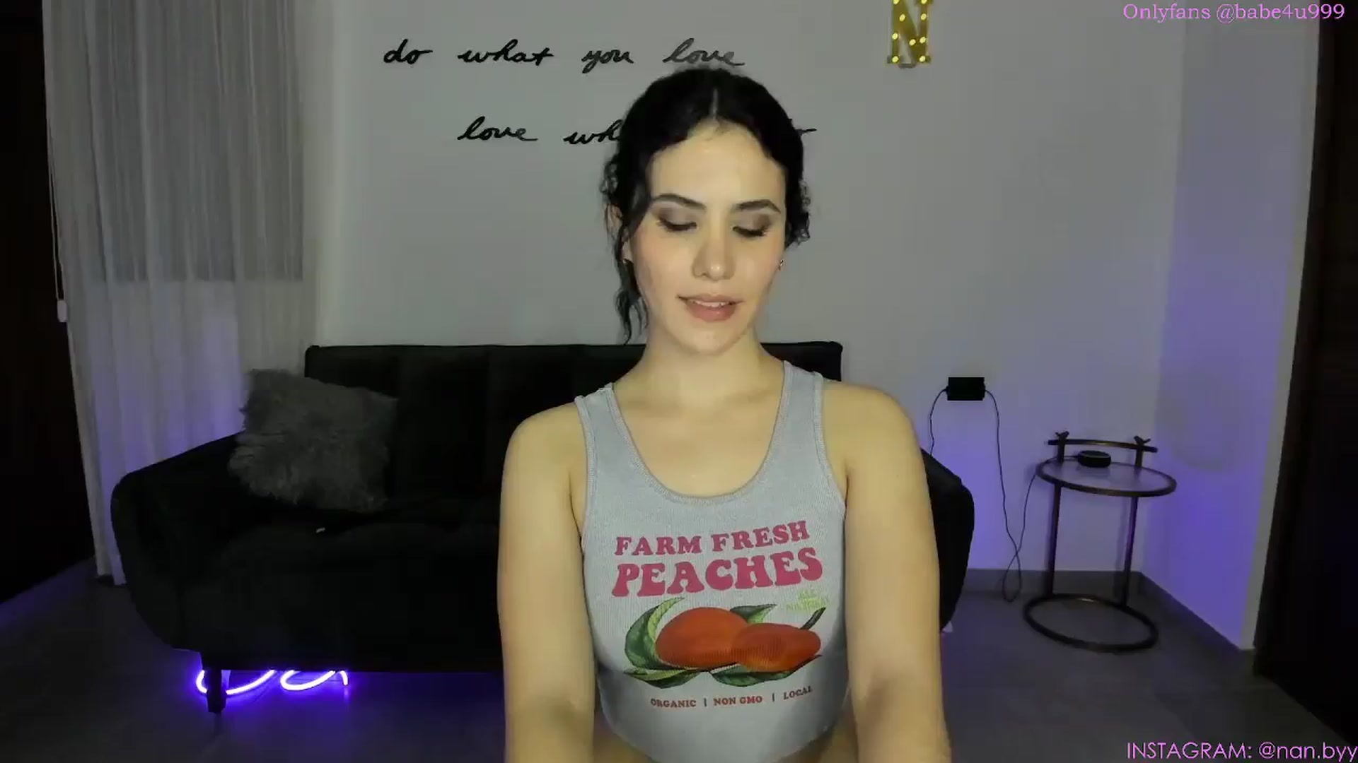 Gallery image thumbnail from NancyyB's myfreecams stream on, 01/14/2025, 03:39 image 17 of 20