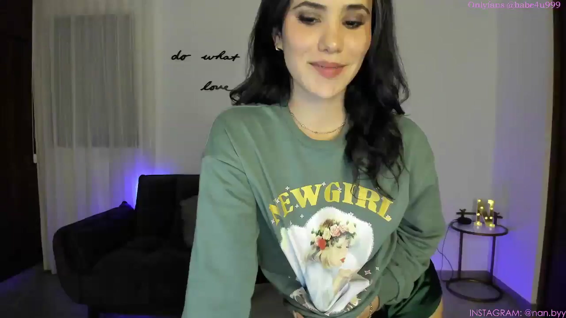 Gallery image thumbnail from NancyyB's myfreecams stream on, 01/16/2025, 03:15 image 13 of 20