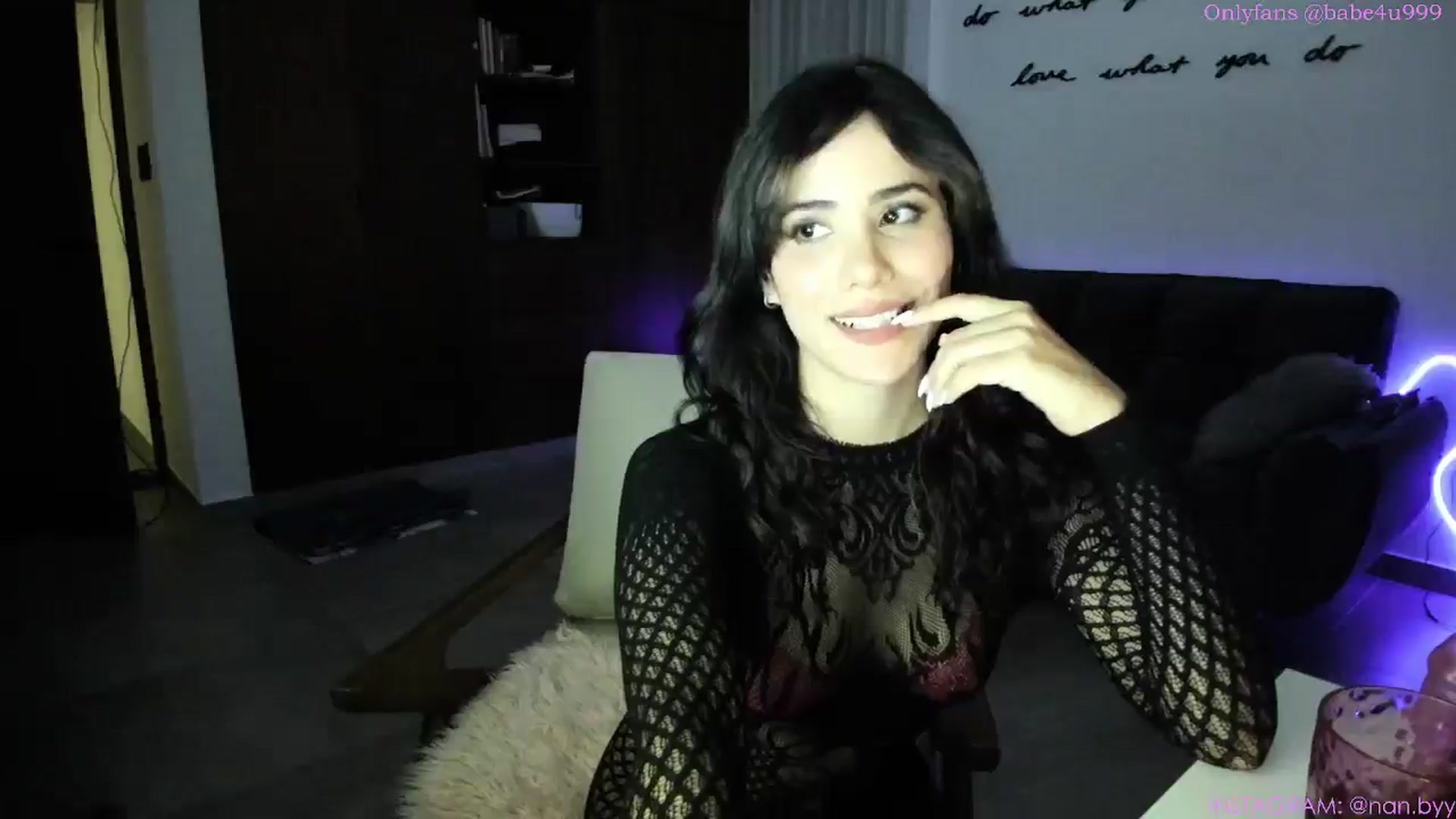 Gallery image thumbnail from NancyyB's myfreecams stream on, 02/11/2025, 04:08 image 9 of 20
